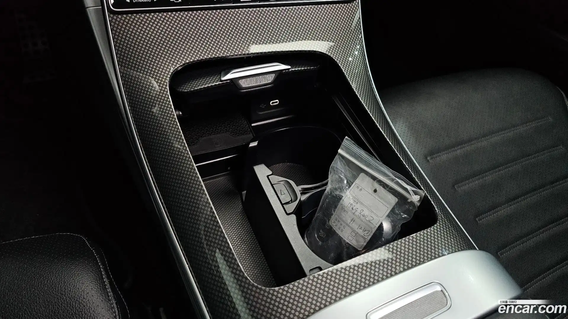 C-Class Mercedes-Benz 2022.5-OPTION-023