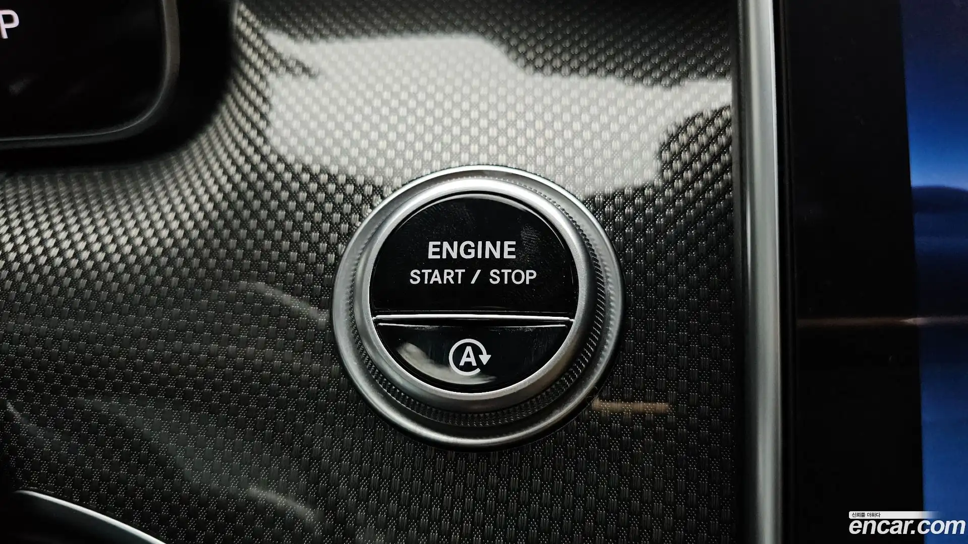 C-Class Mercedes-Benz 2022.5-OPTION-024