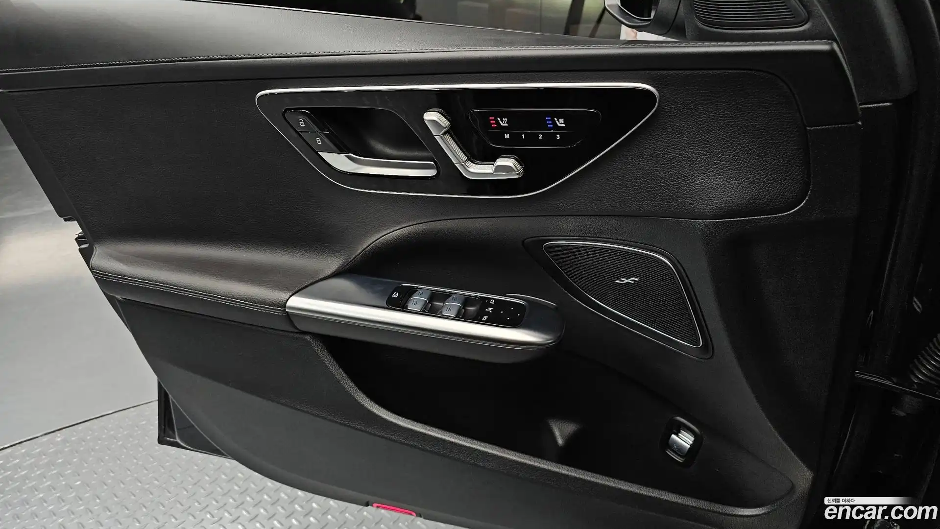 C-Class Mercedes-Benz 2022.5-INNER-034