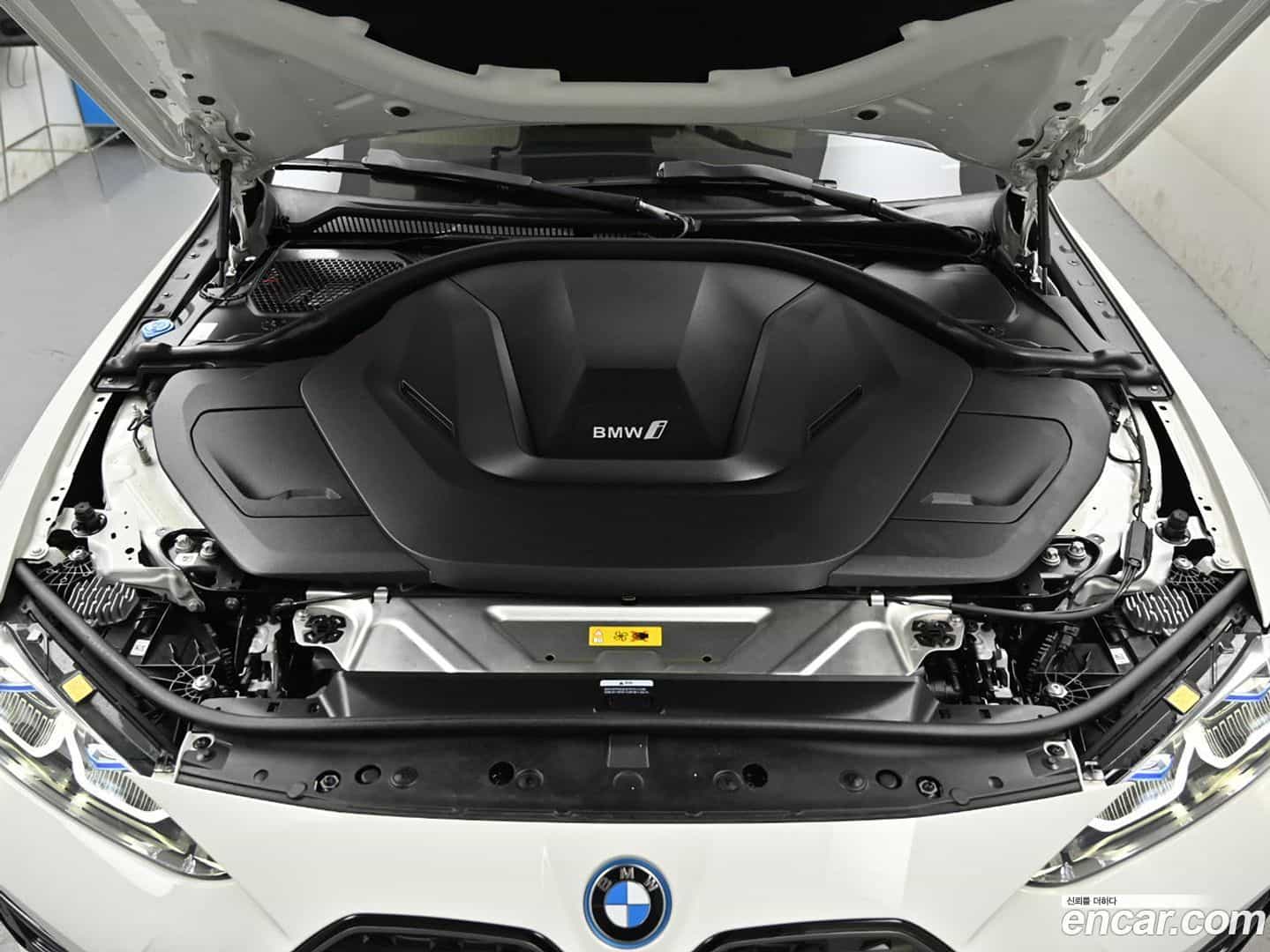 i4 BMW 2024.9-INNER-008