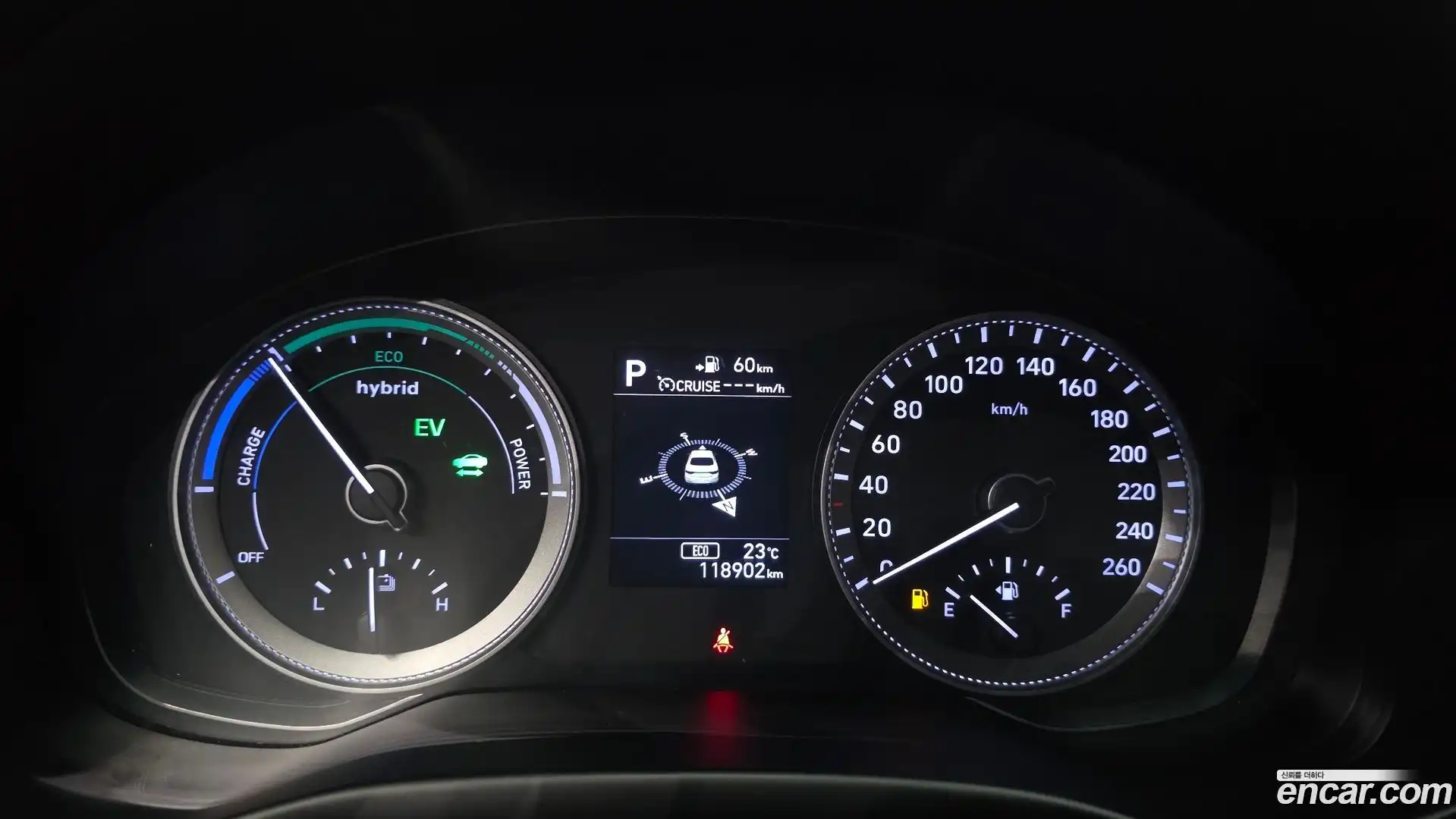 Grandeur Hyundai 2018.2-INNER-008