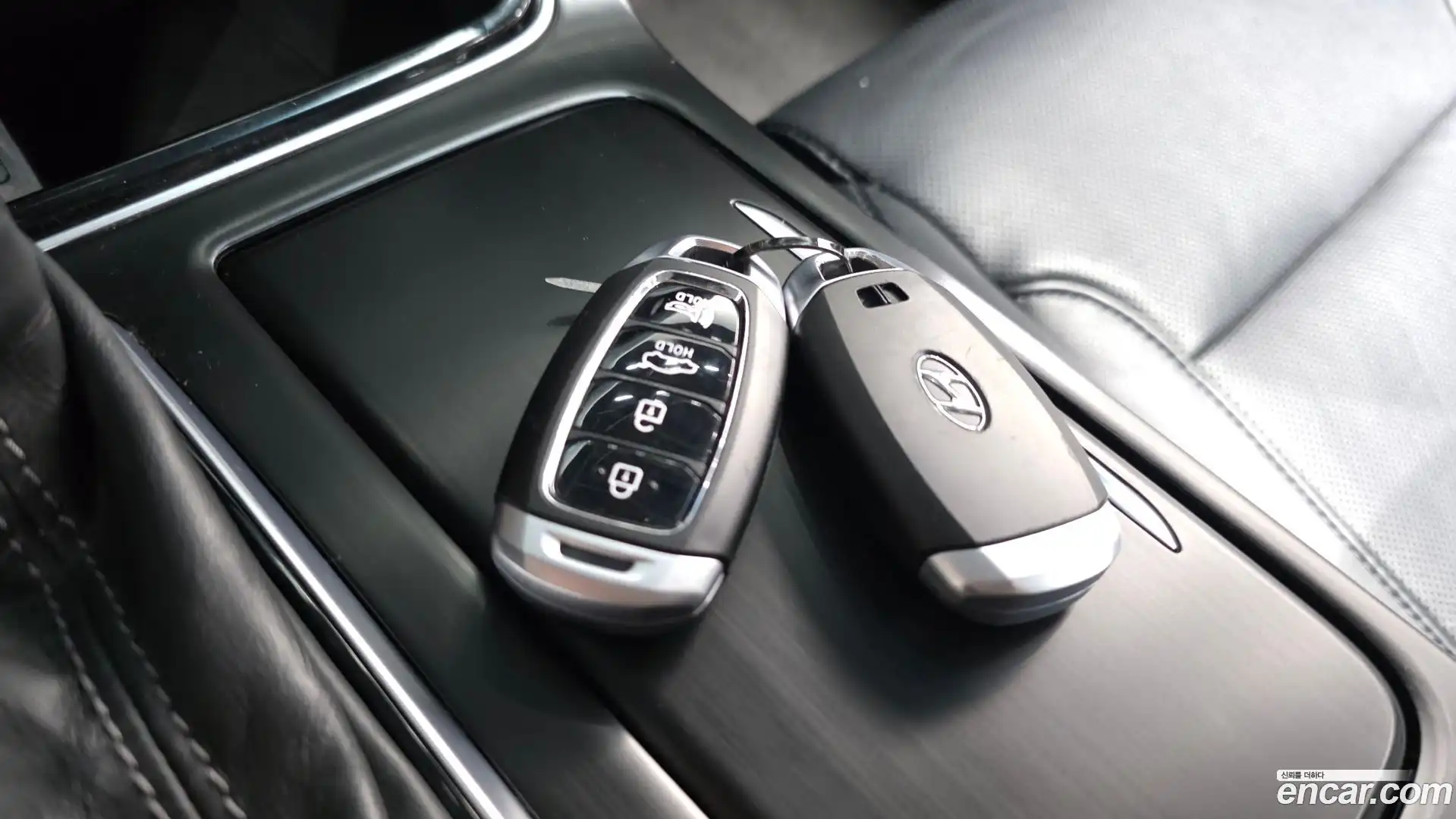 Grandeur Hyundai 2018.2-OPTION-023