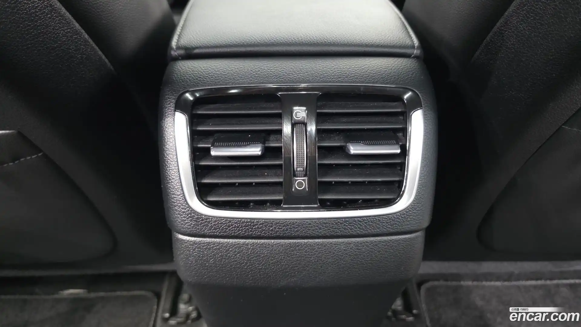 Grandeur Hyundai 2018.2-OPTION-045