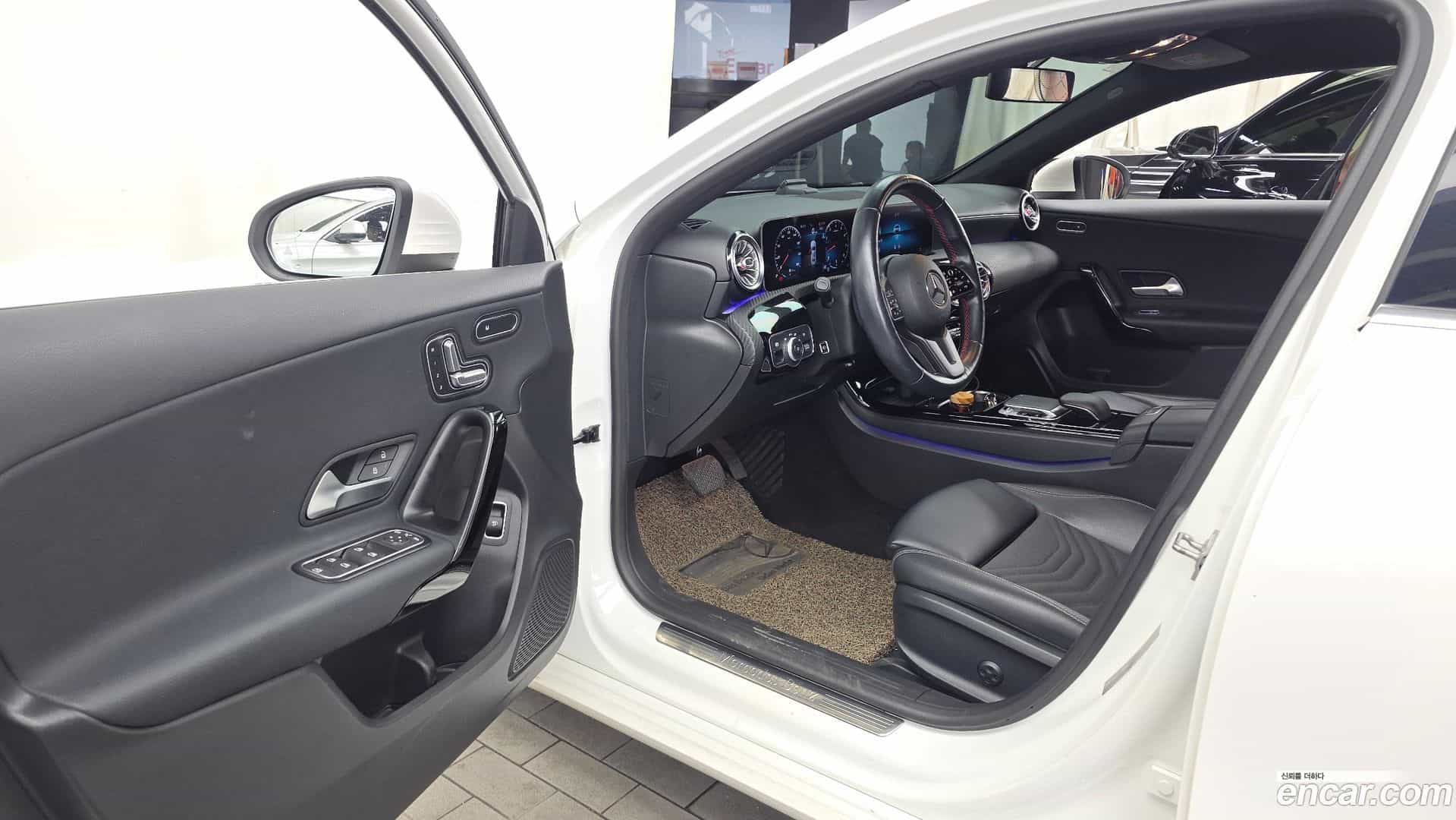A-Class Mercedes-Benz 2020.7-INNER-010