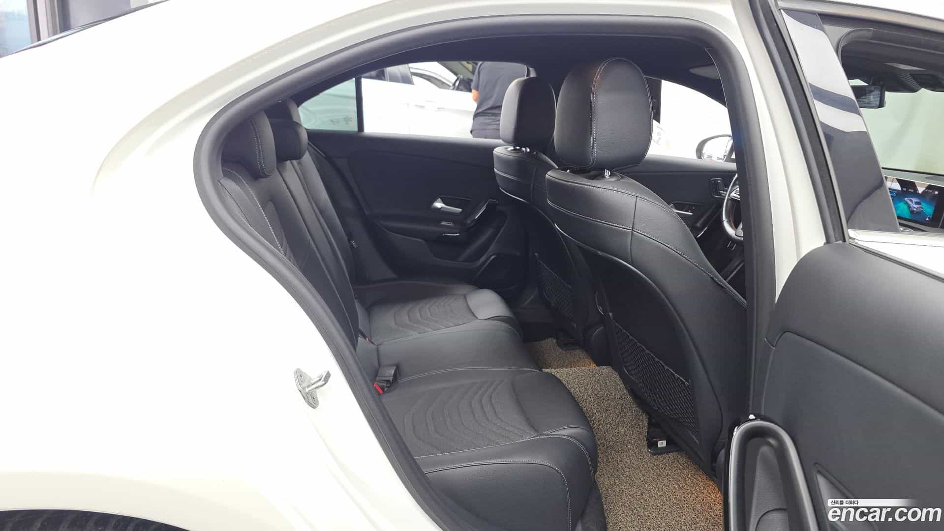A-Class Mercedes-Benz 2020.7-OPTION-016