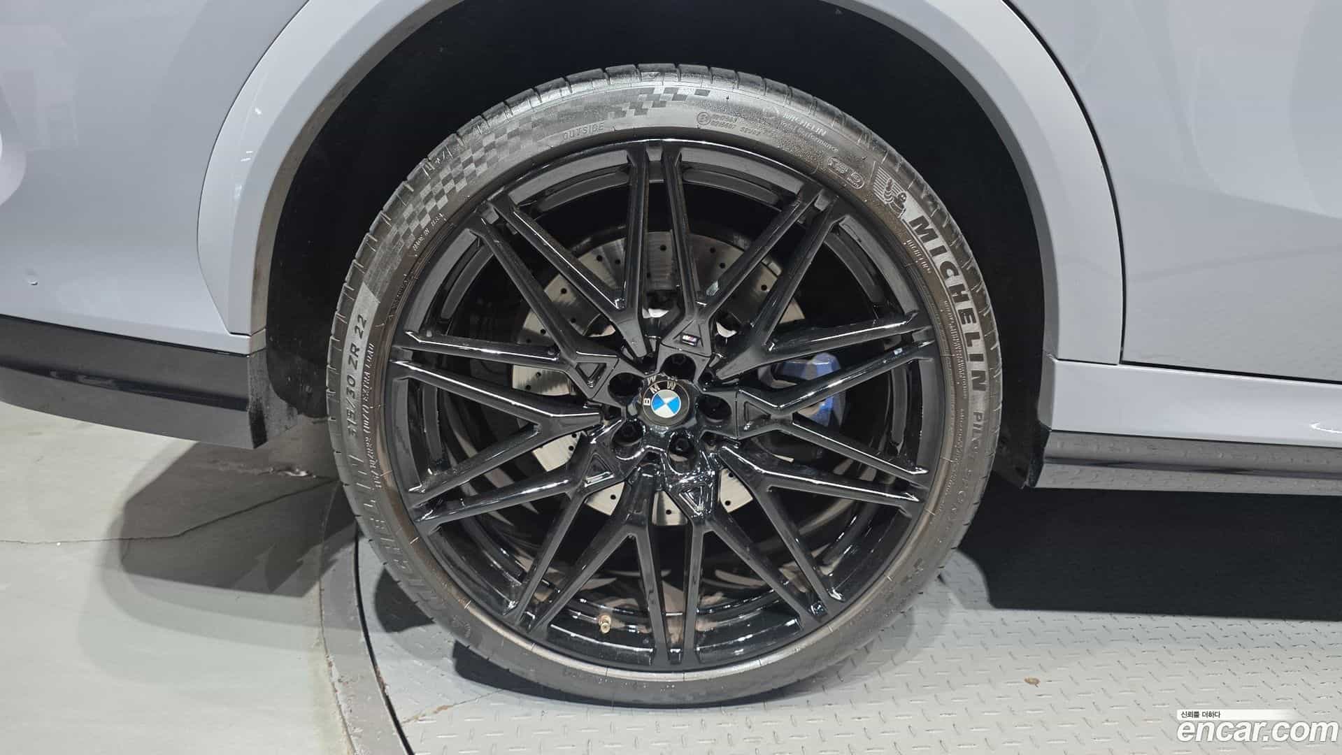X6M BMW 2021.10-OUTER-005