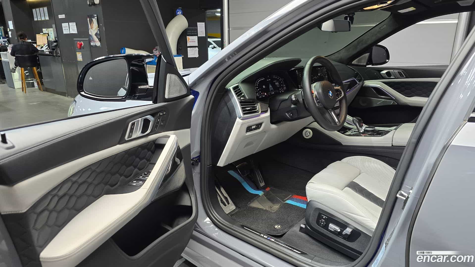 X6M BMW 2021.10-INNER-010
