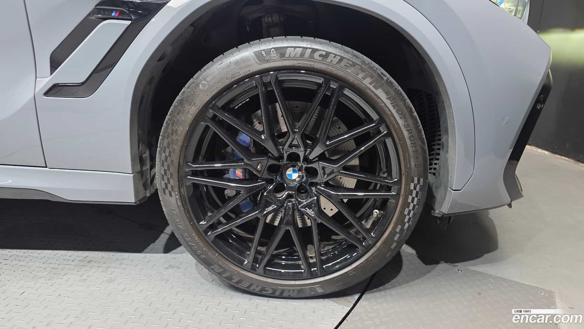 X6M BMW 2021.10-OUTER-031