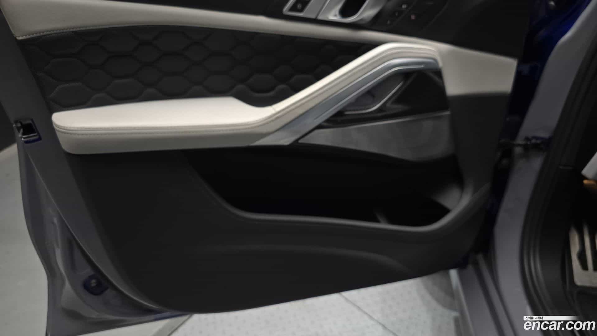 X6M BMW 2021.10-INNER-034