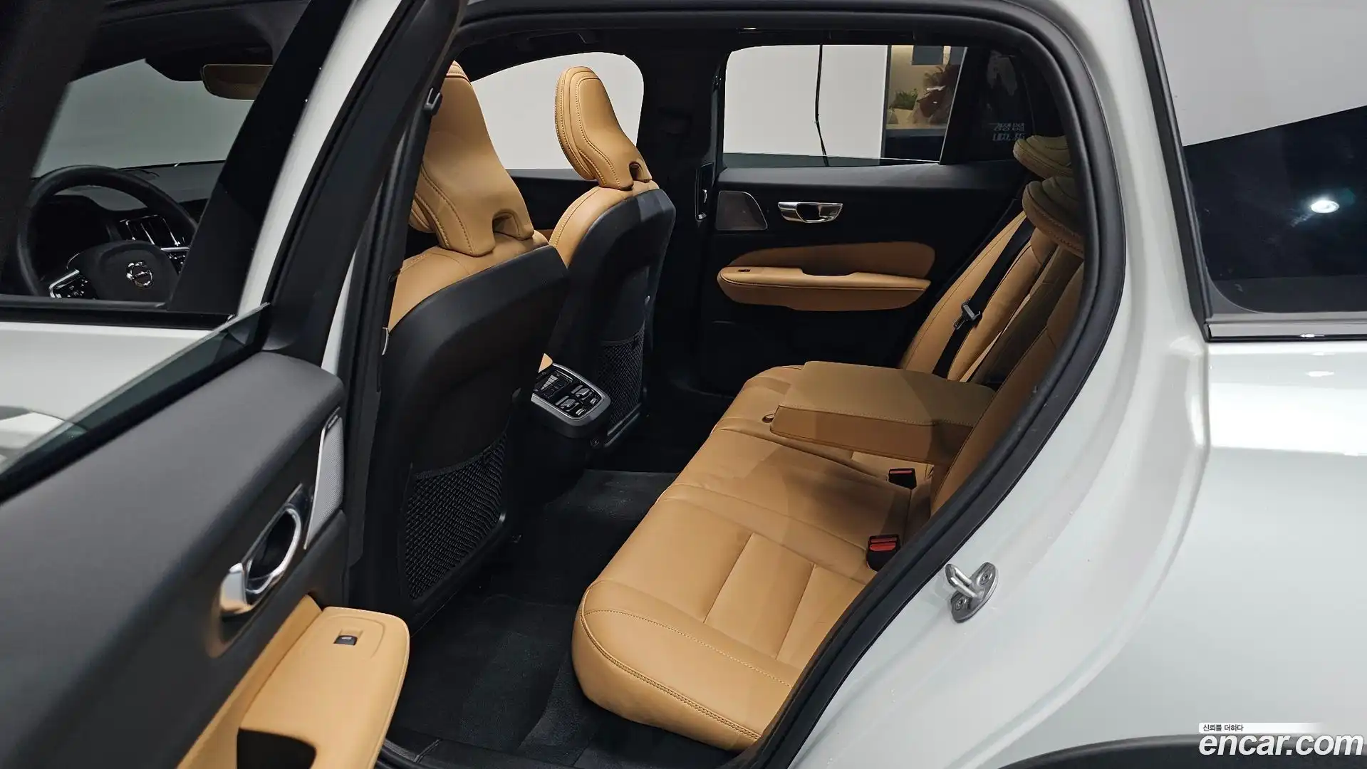 V60 Volvo 2024.8-OPTION-016