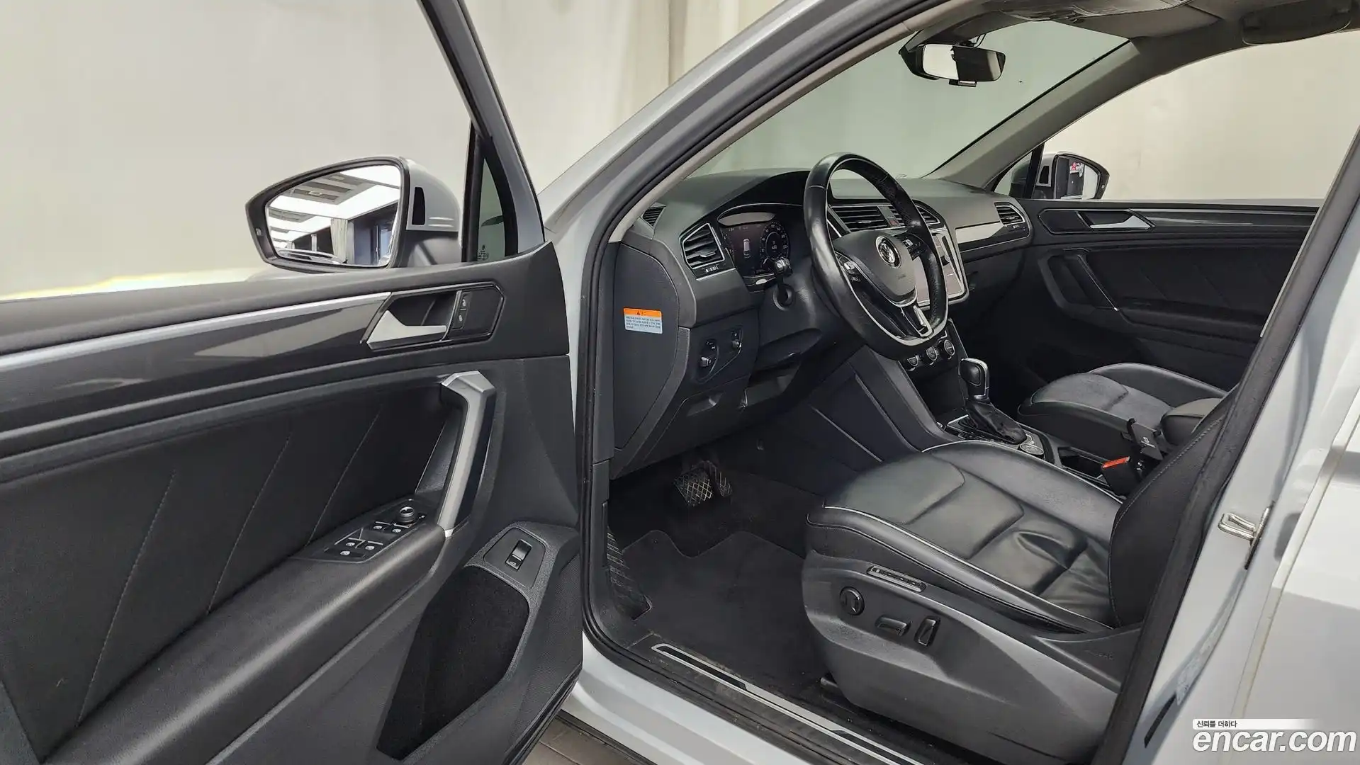 Tiguan Volkswagen 2018.5-INNER-010