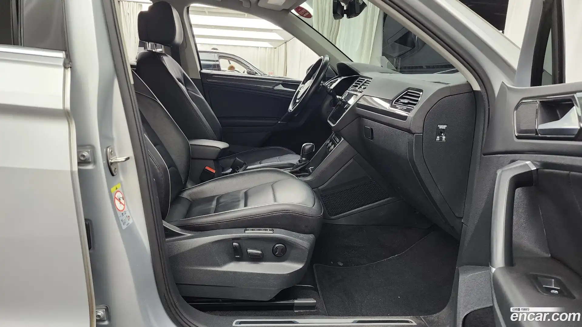 Tiguan Volkswagen 2018.5-OPTION-015