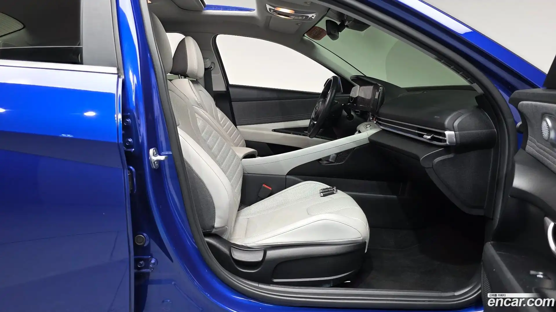 AVANTE Hyundai 2020.5-INNER-036