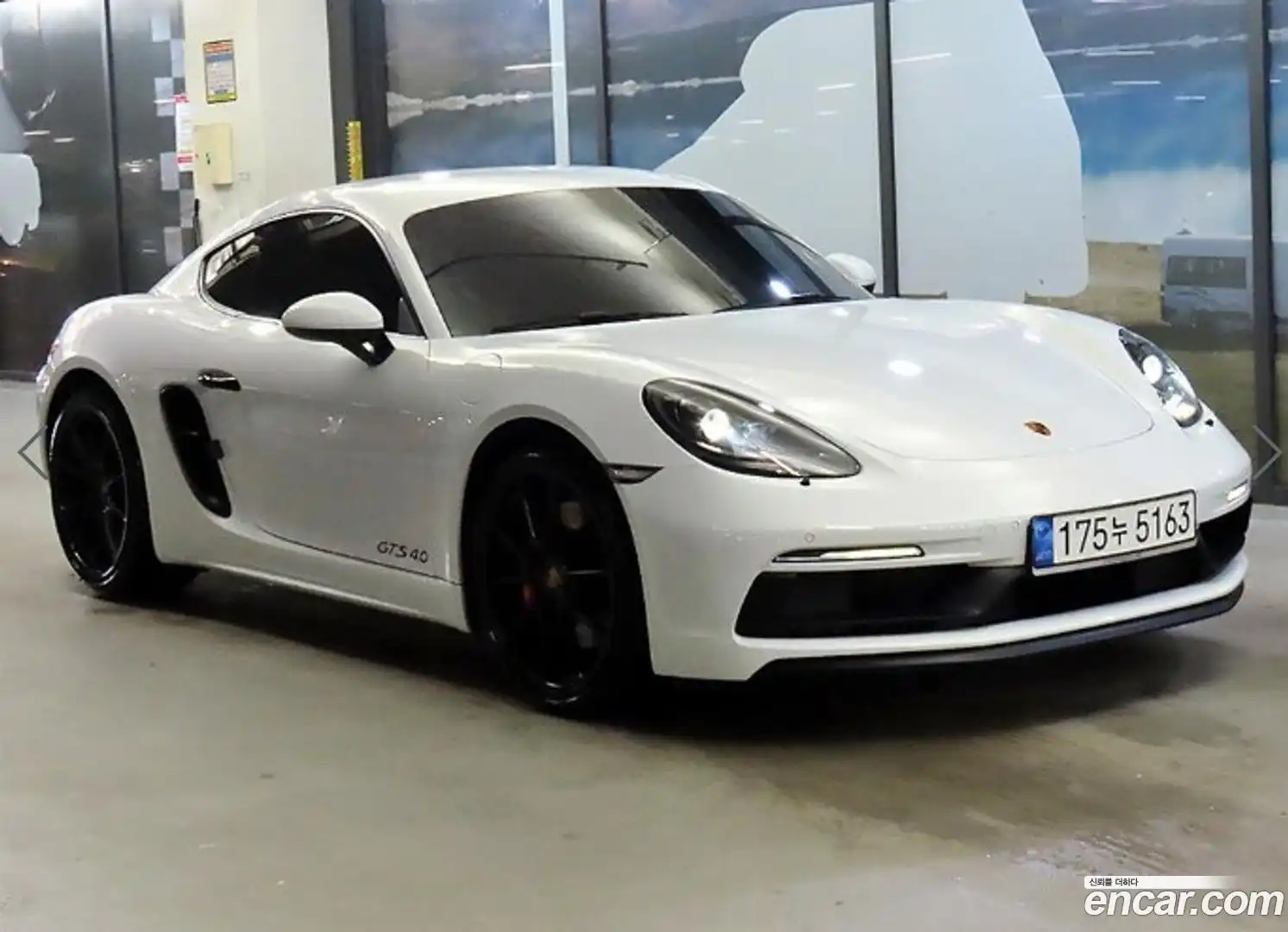 718 Porsche 2022.10-OUTER-001