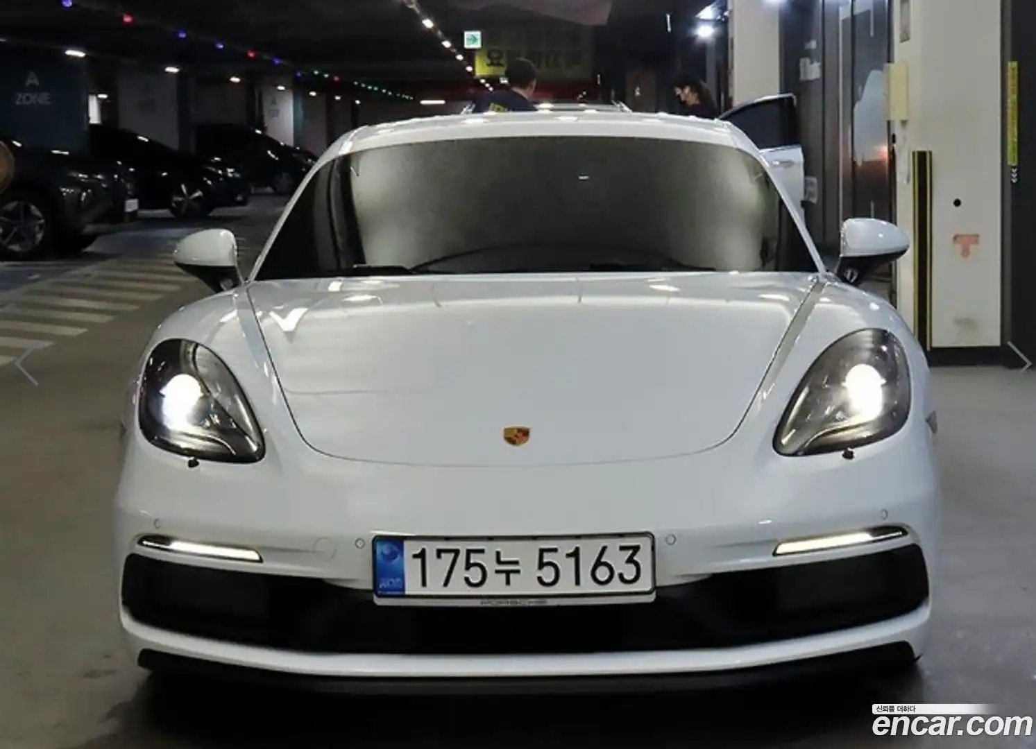 718 Porsche 2022.10-OUTER-002