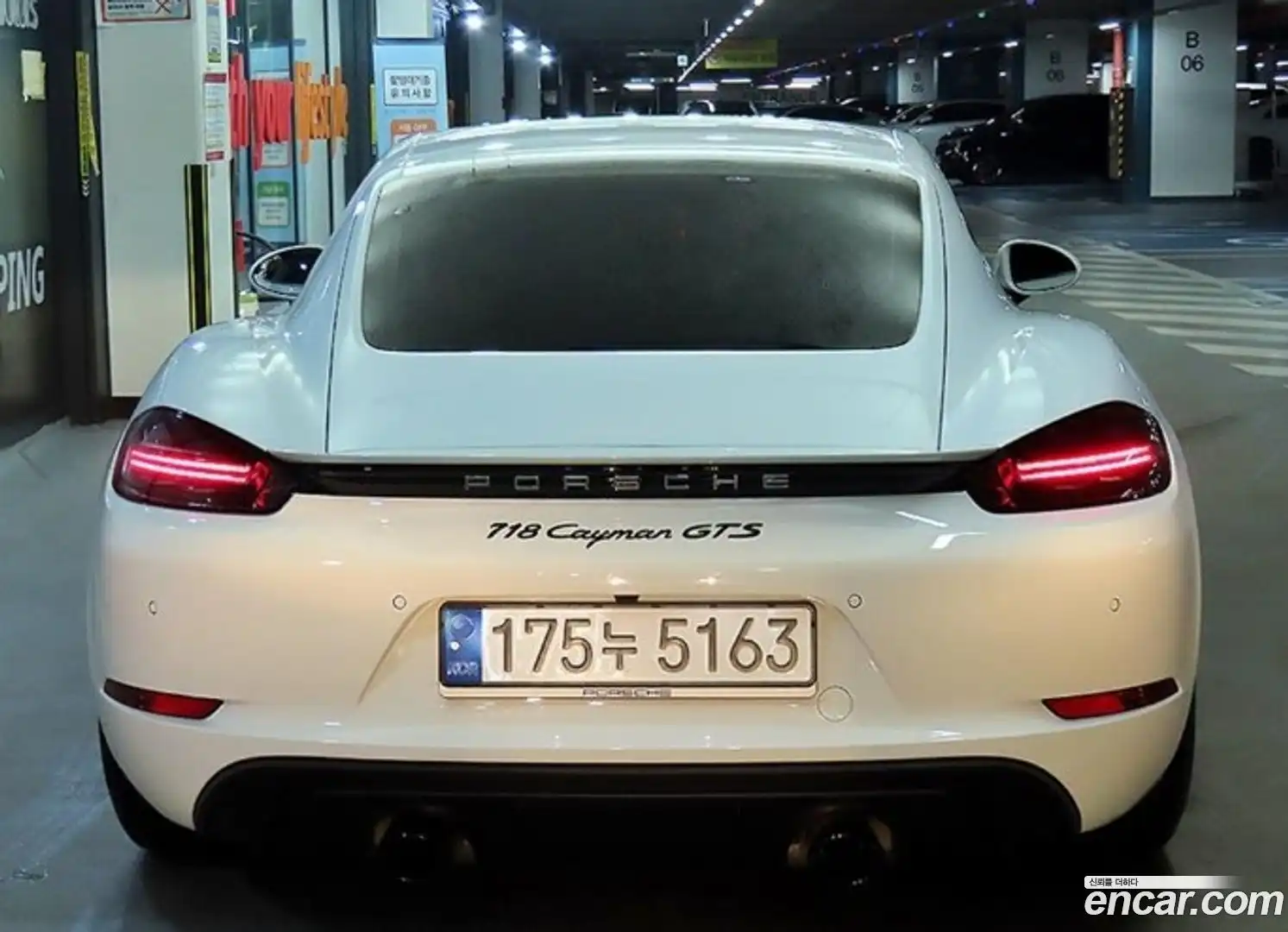718 Porsche 2022.10-OUTER-005