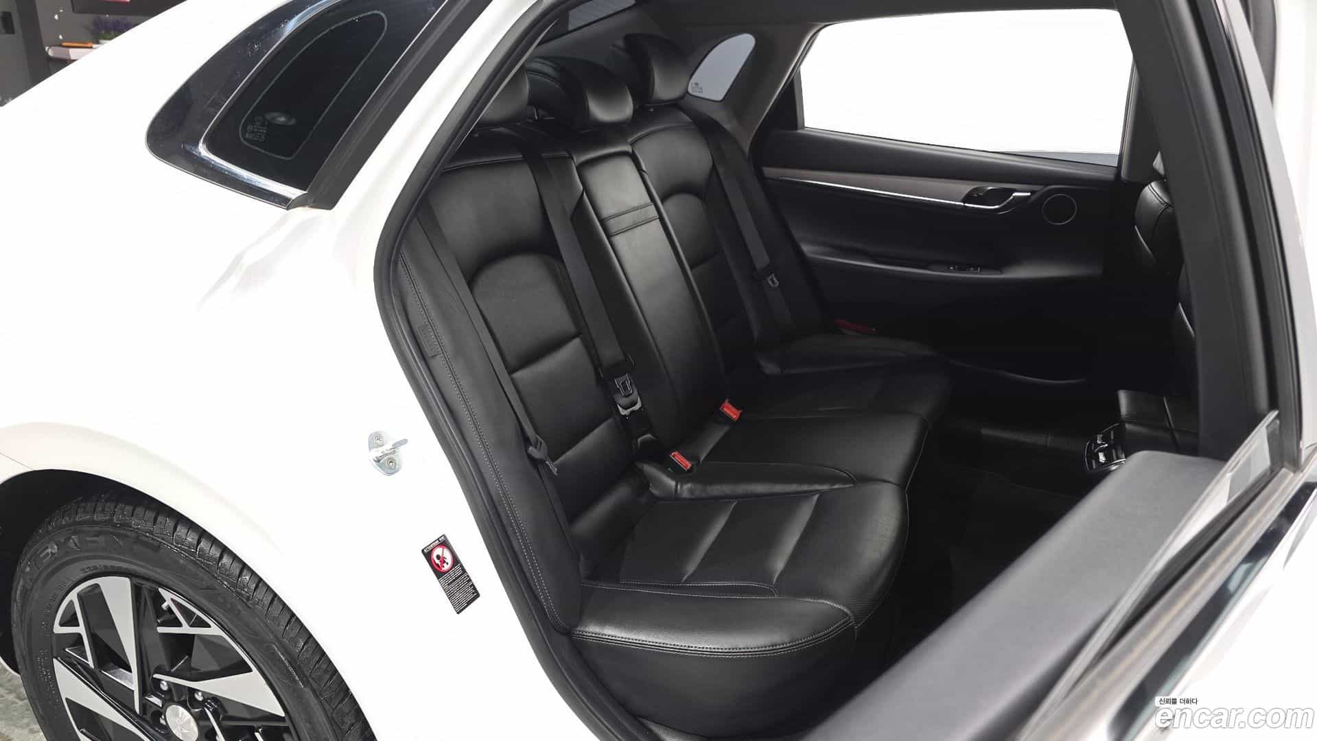 Grandeur Hyundai 2021.9-OPTION-016