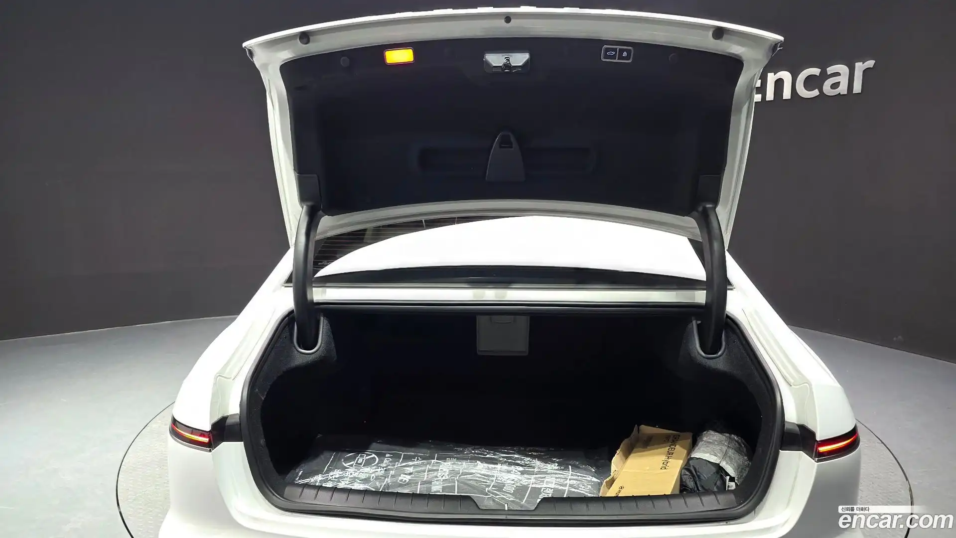 Grandeur Hyundai 2024.11-OPTION-021