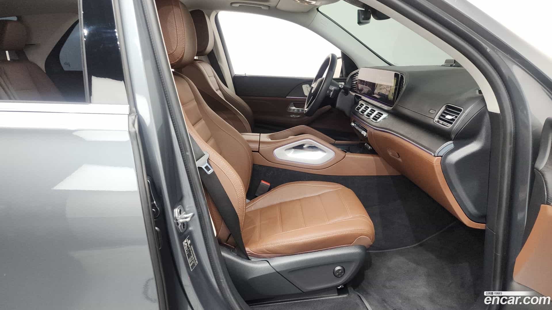 GLE-Class Mercedes-Benz 2024.3-INNER-036