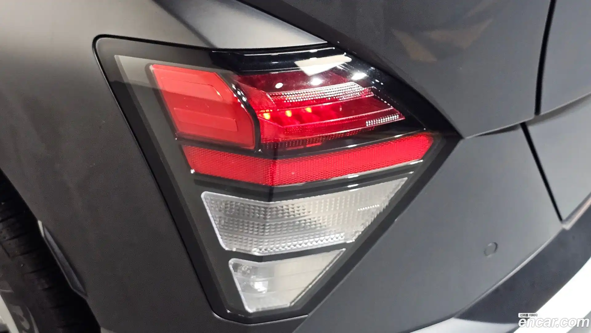 Kona Hyundai 2024.6-OUTER-033