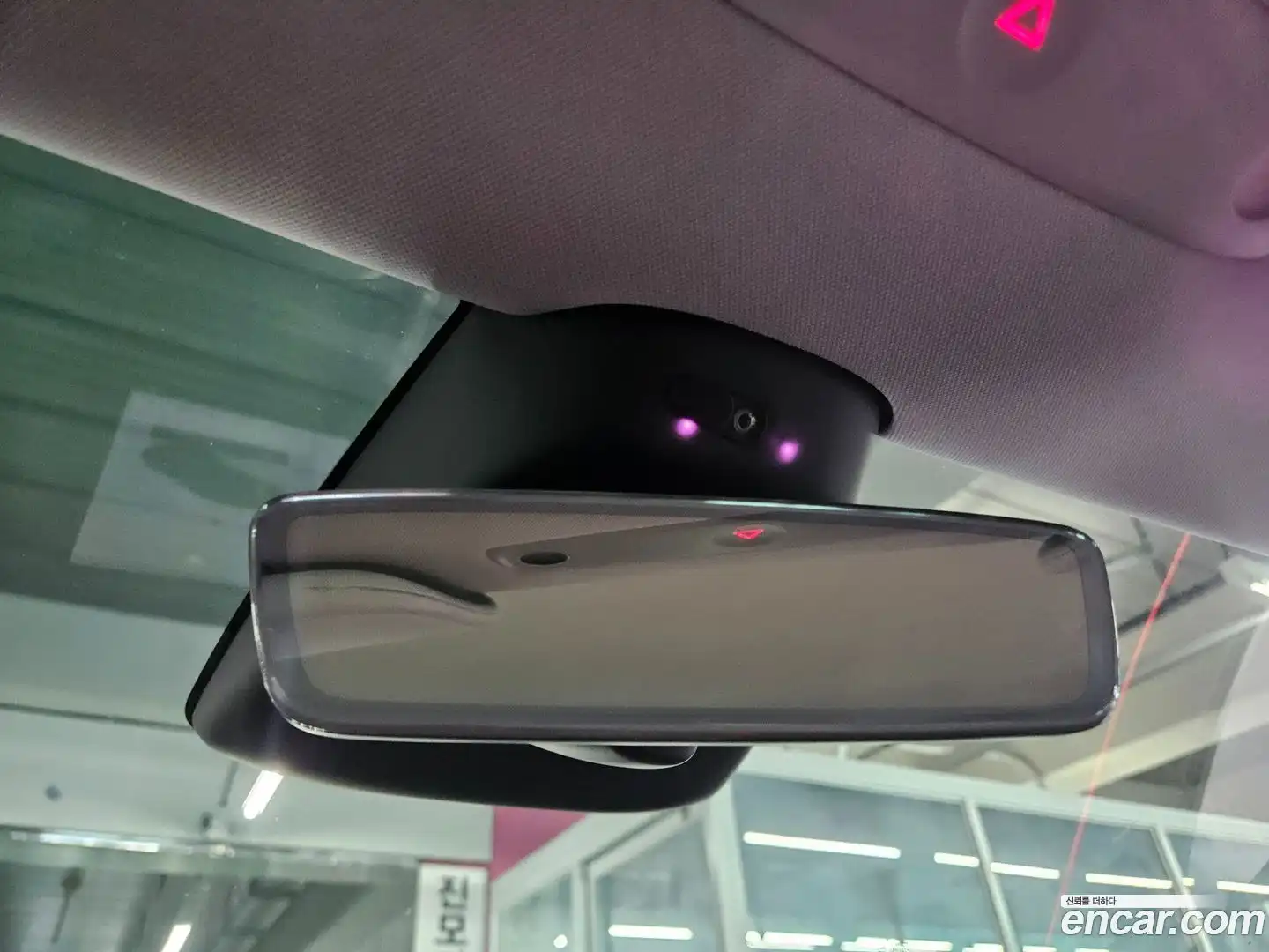 Model 3 Tesla 2025.11-OPTION-017