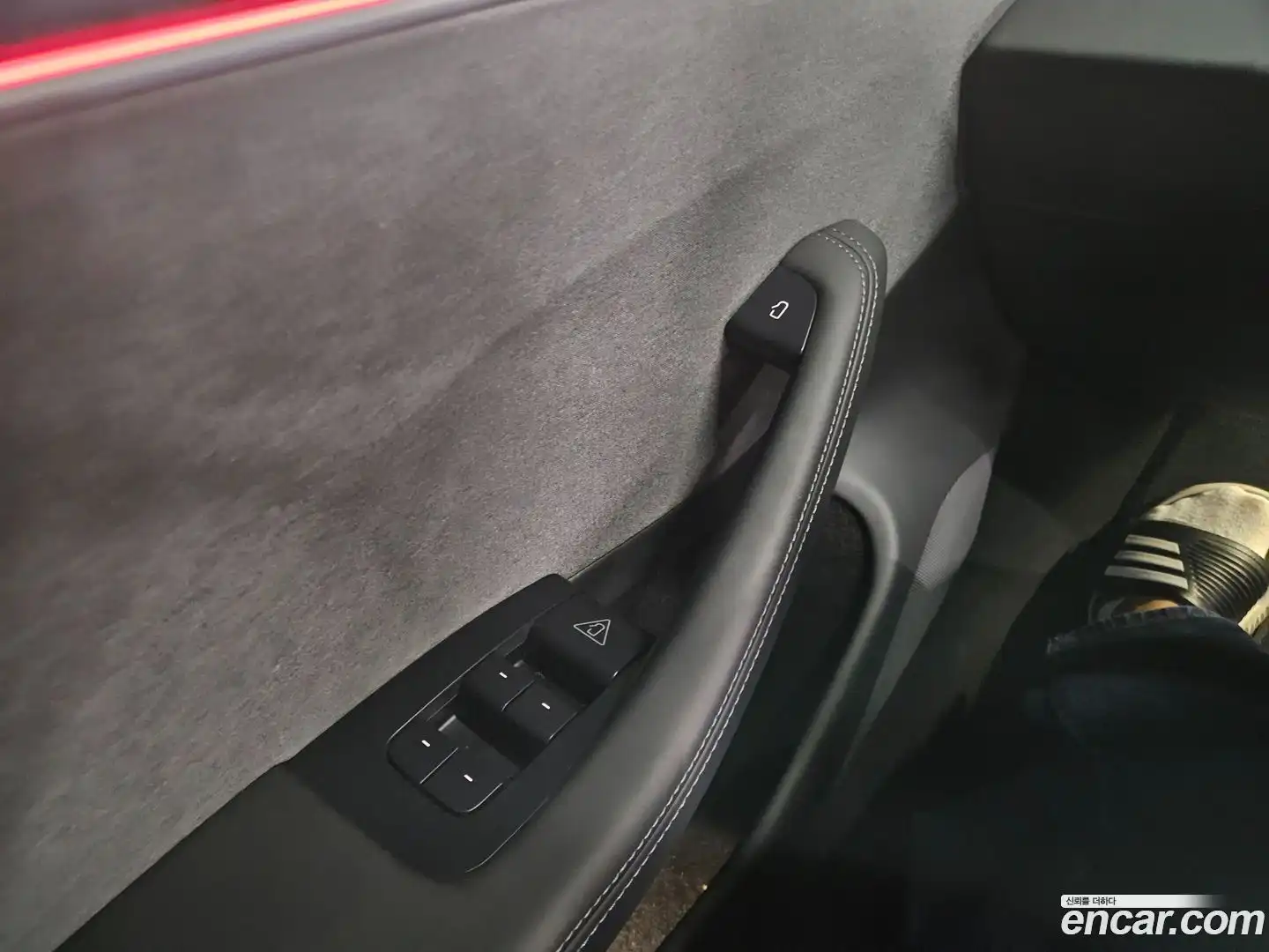 Model 3 Tesla 2025.11-OPTION-018