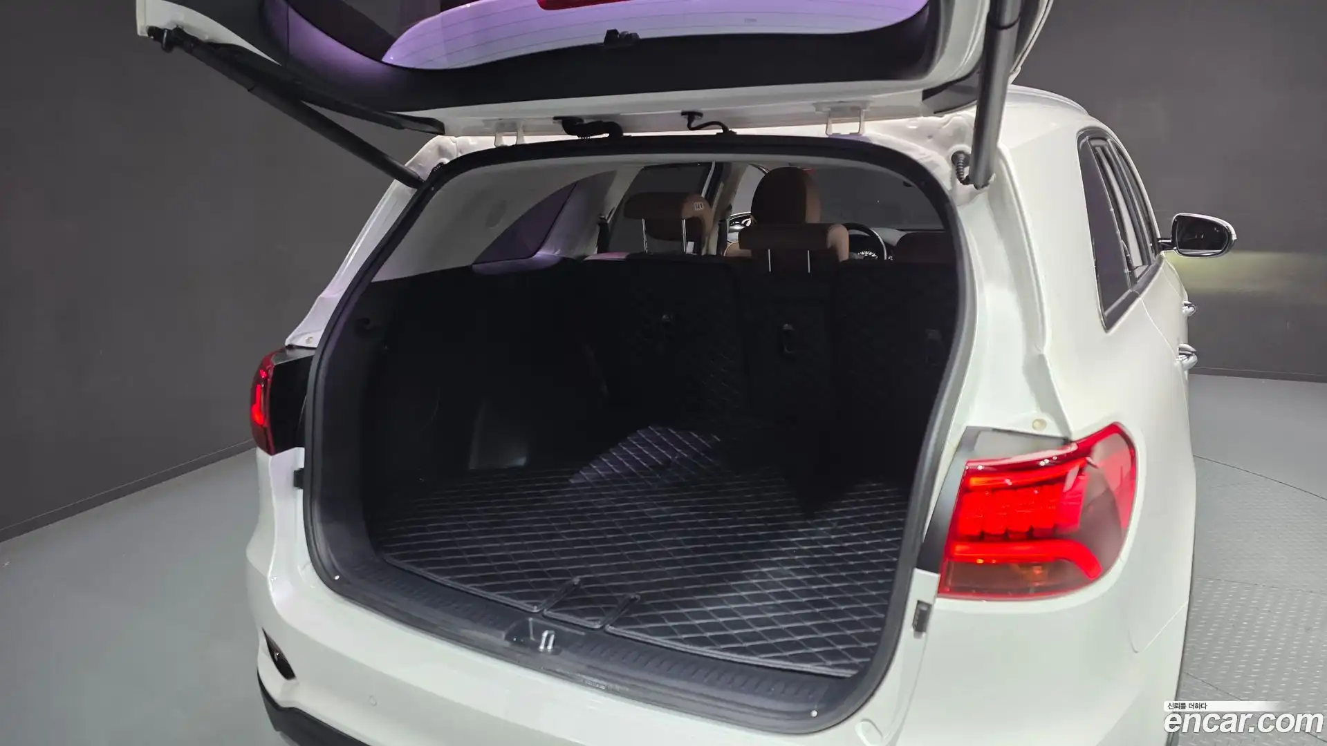 Sorento Kia 2018.6-OPTION-023
