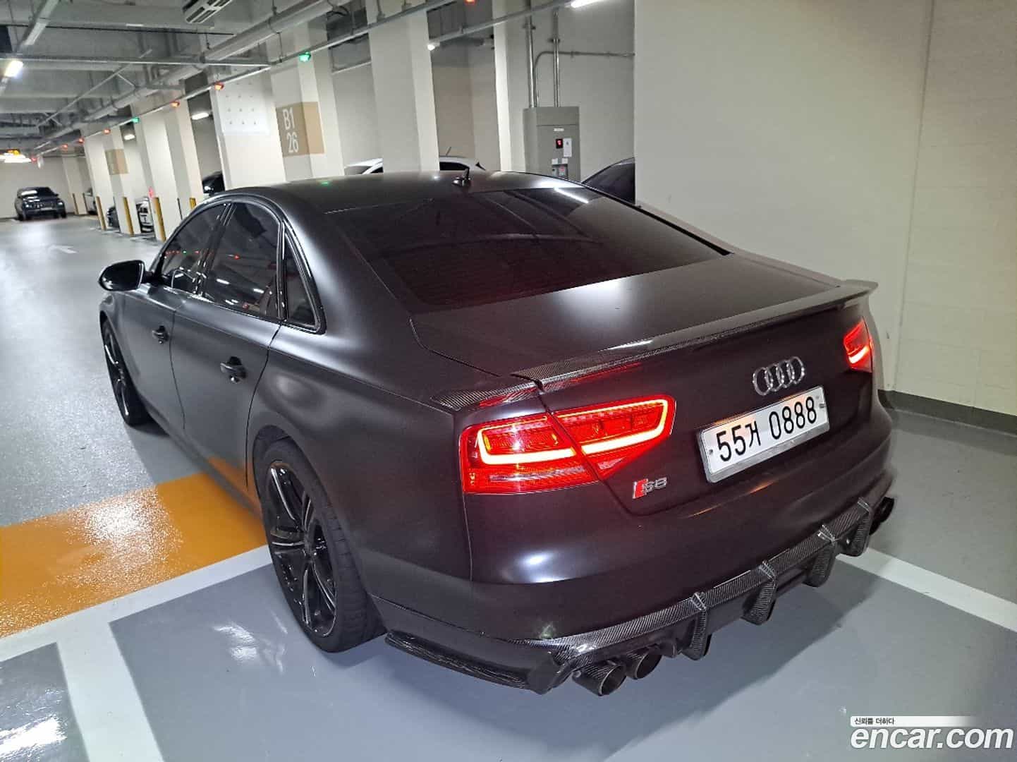S8 Audi 2013.0-OUTER-006
