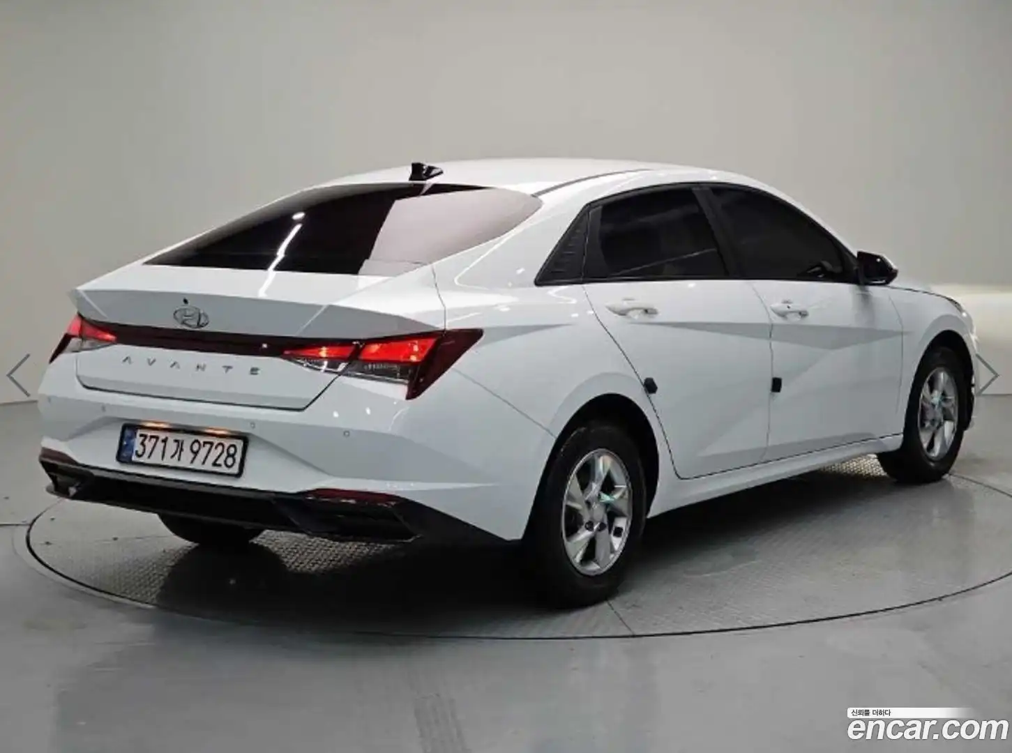 AVANTE Hyundai 2021.1-OUTER-004