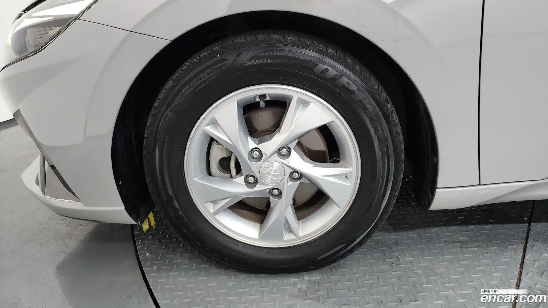 AVANTE Hyundai 2021.1-OUTER-005