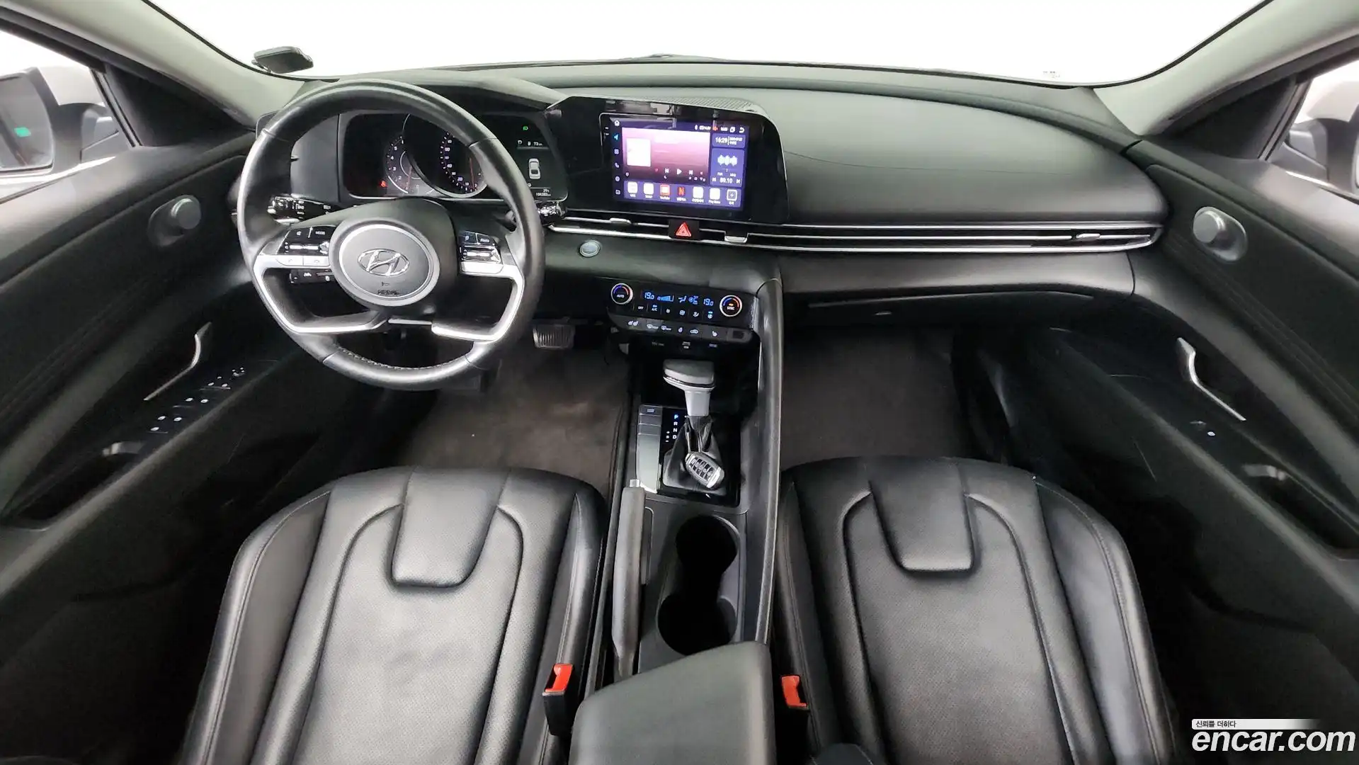 AVANTE Hyundai 2021.1-INNER-007