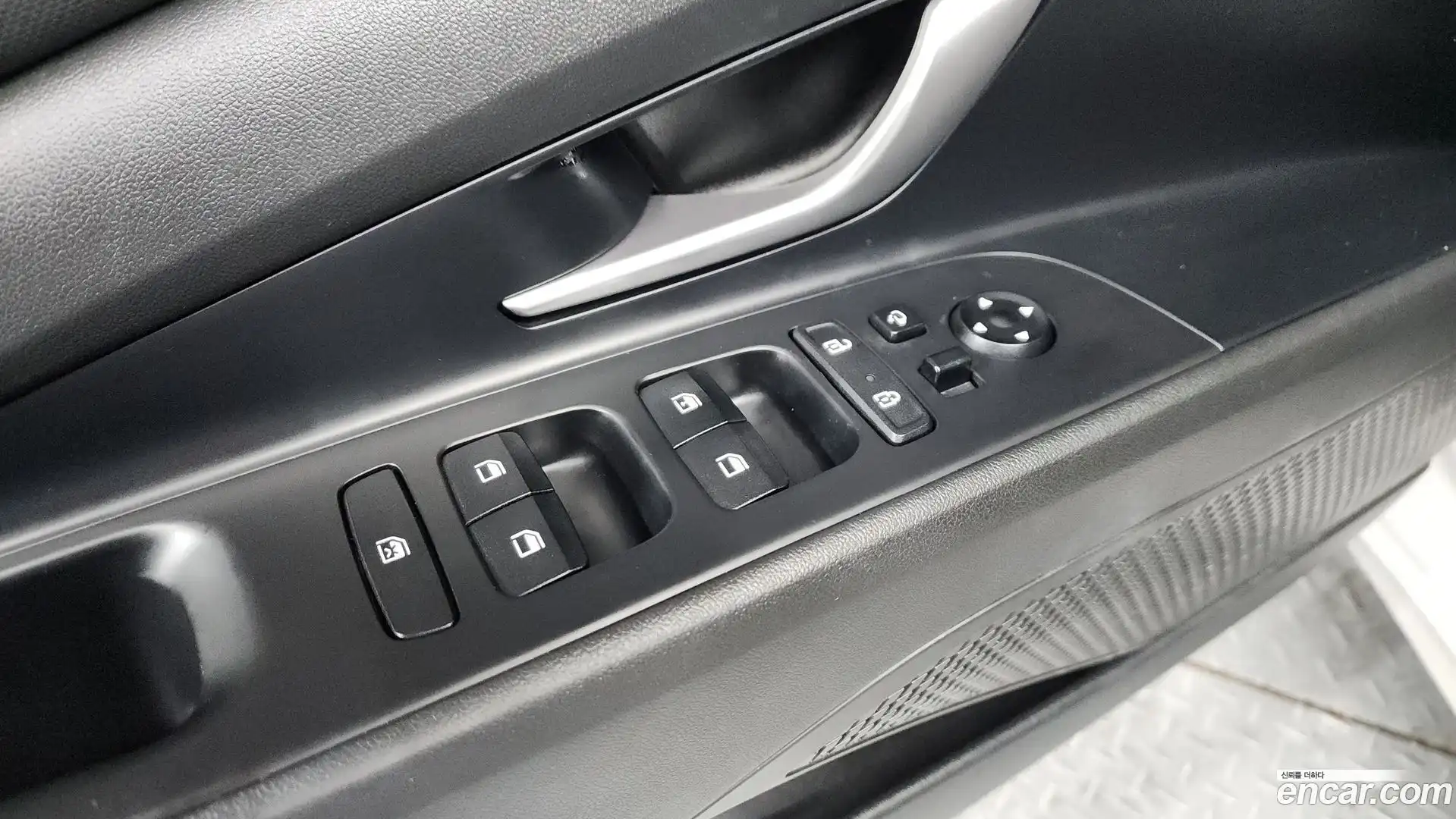 AVANTE Hyundai 2021.1-OPTION-016