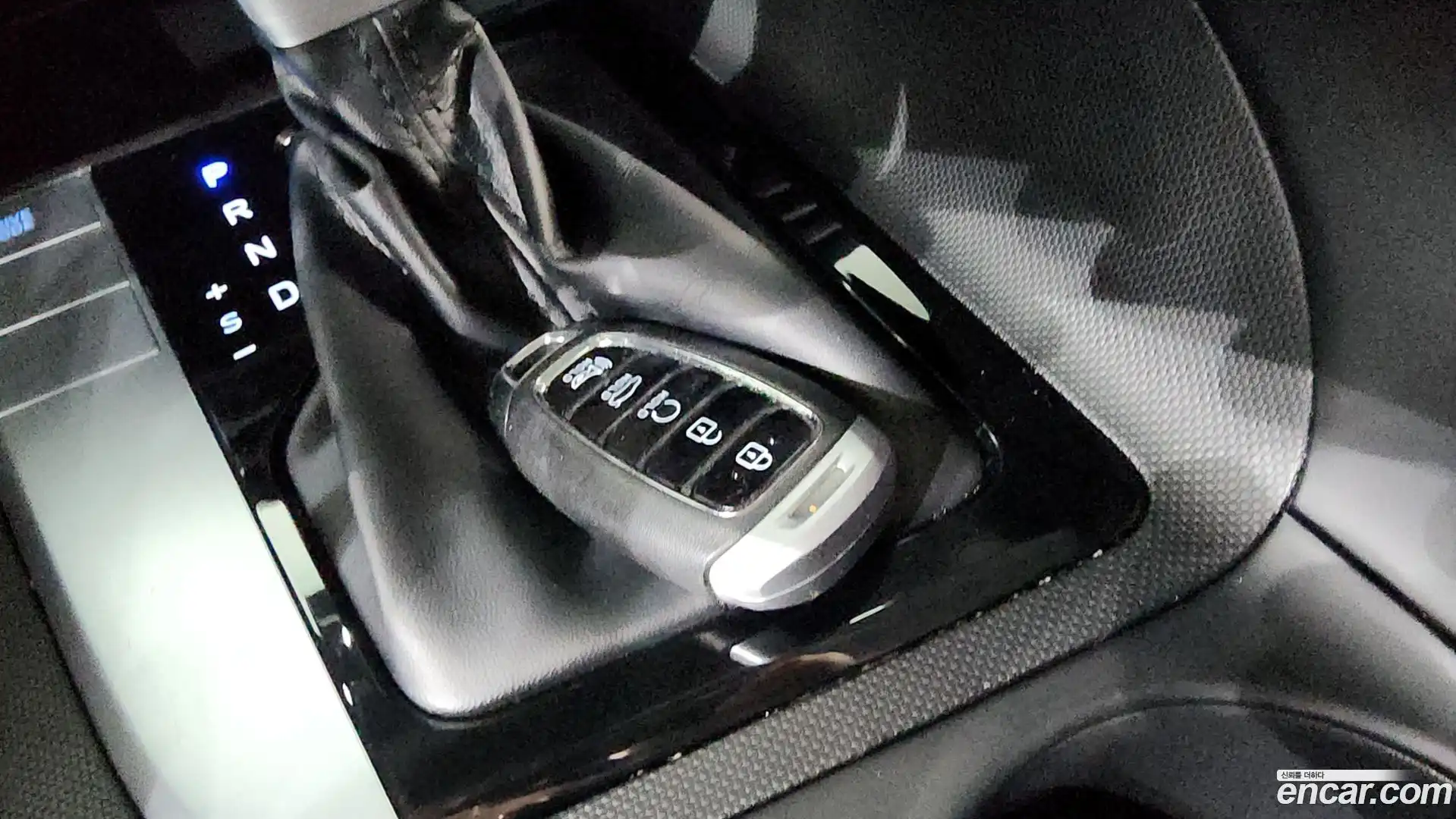 AVANTE Hyundai 2021.1-OPTION-021