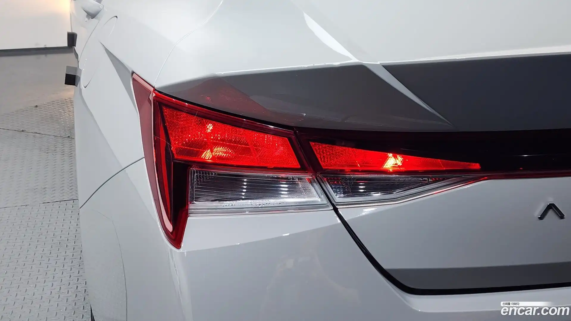 AVANTE Hyundai 2021.1-OUTER-033