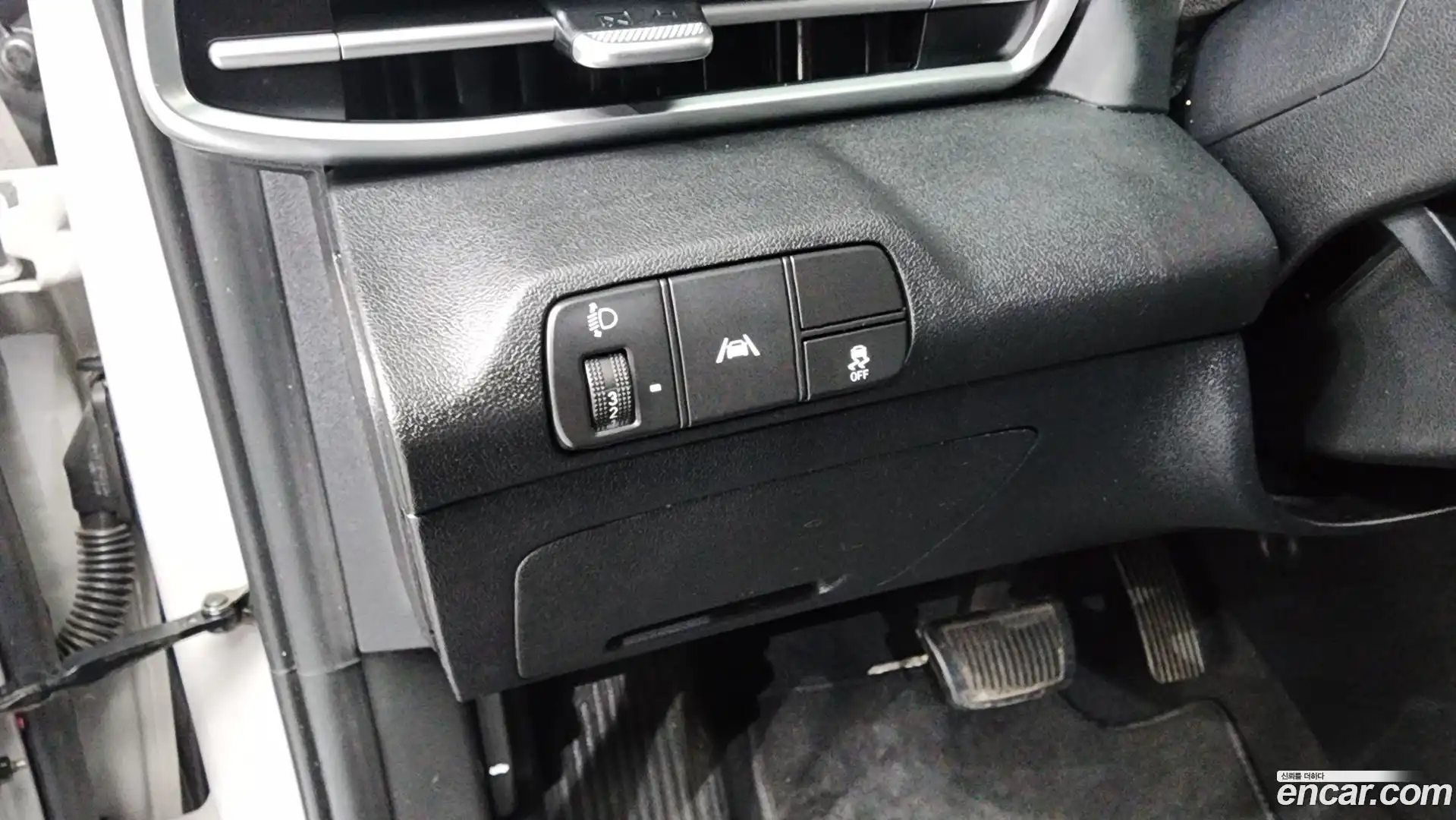 AVANTE Hyundai 2021.1-OPTION-042