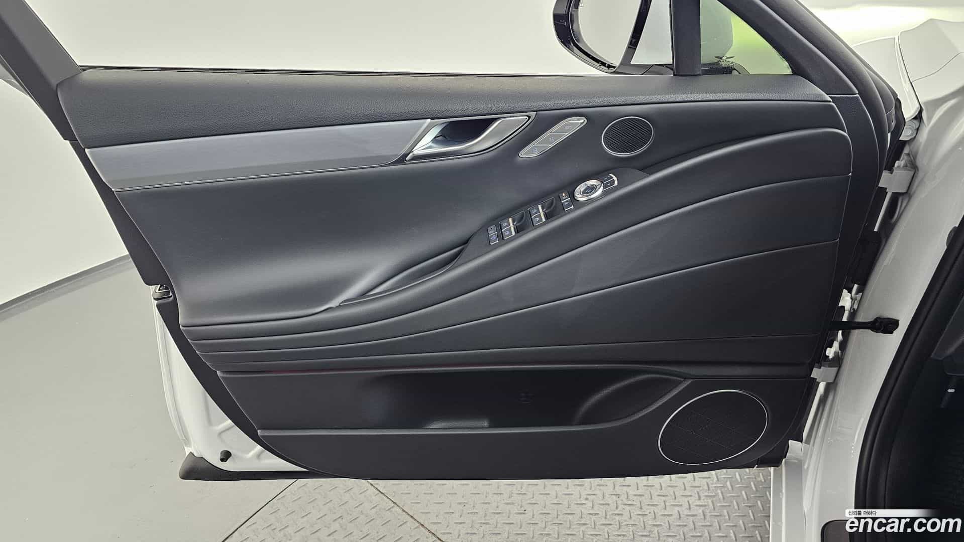 G80 Genesis 2025.2-INNER-034