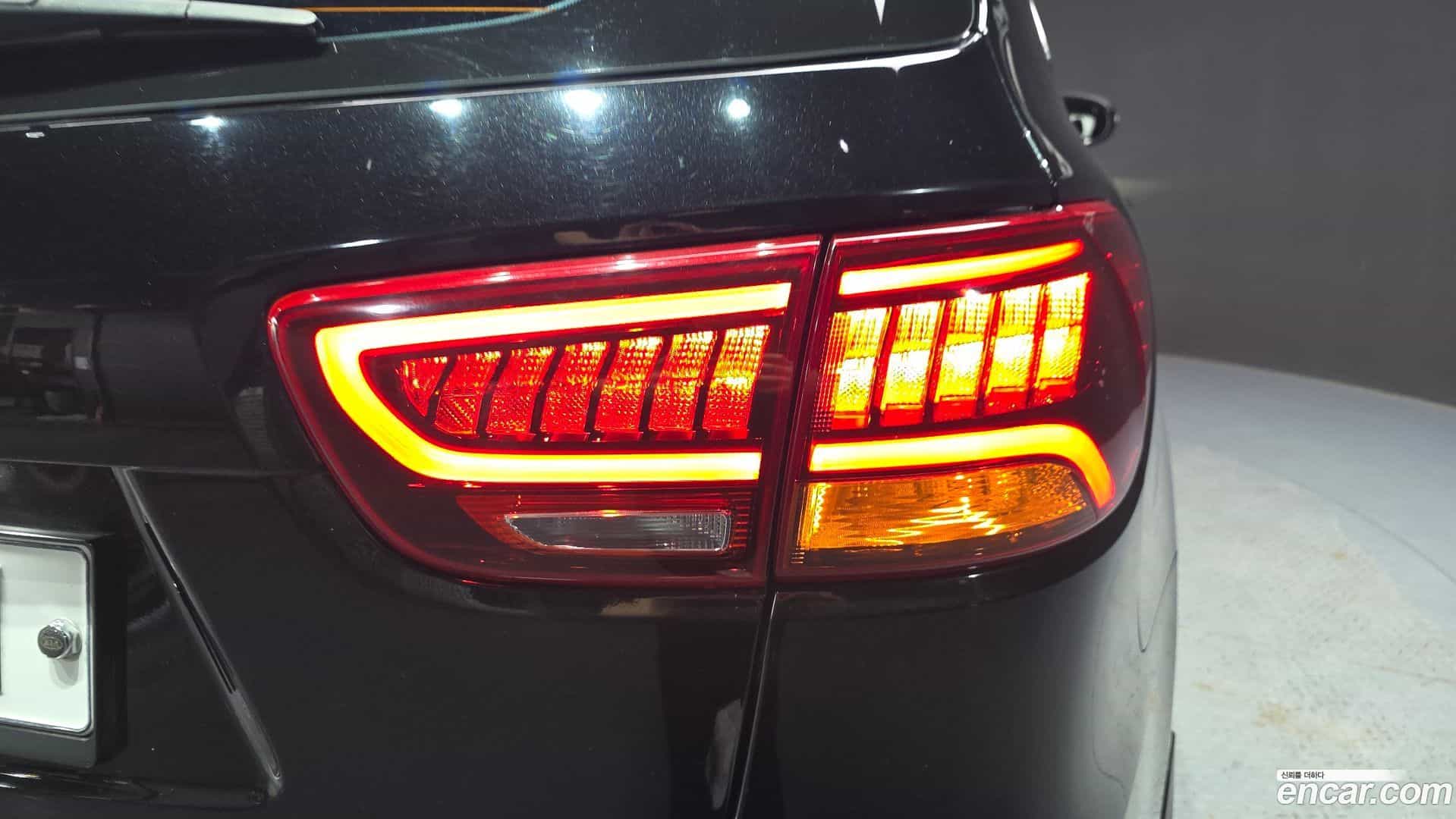 Sorento Kia 2018.0-OUTER-033