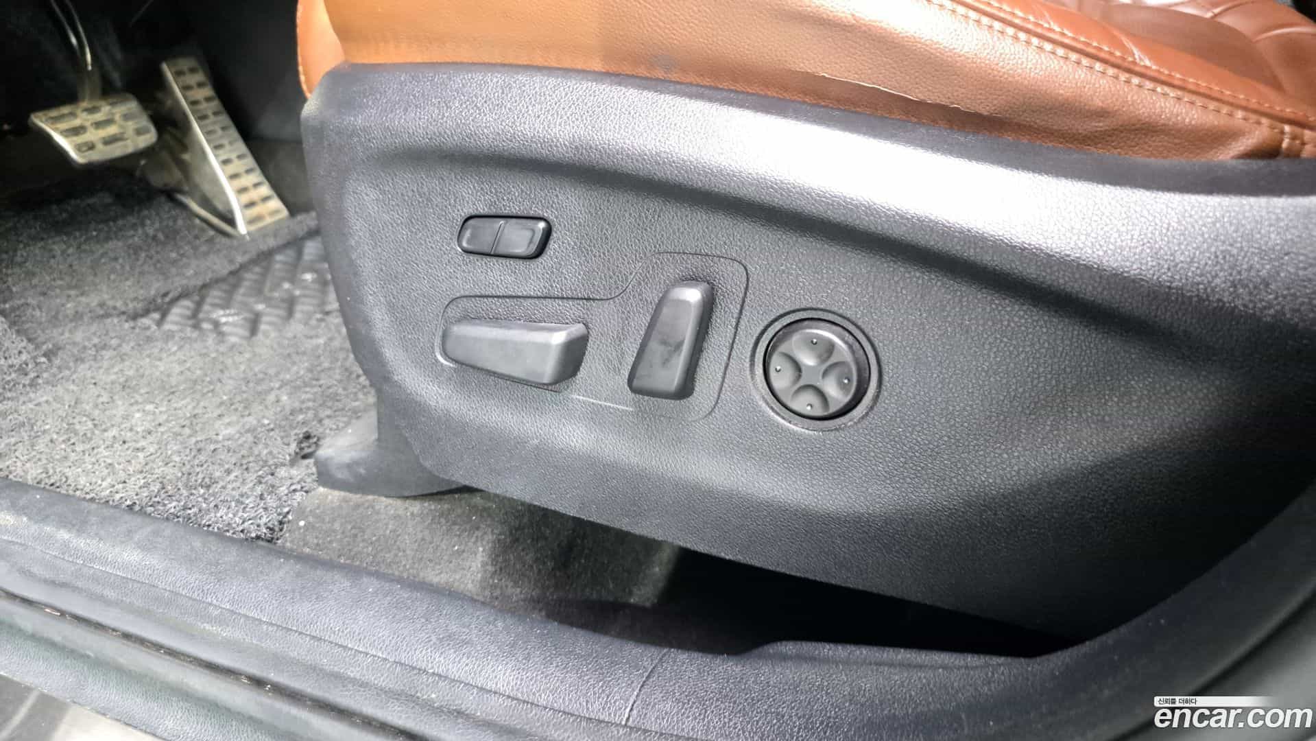 Sorento Kia 2018.0-OPTION-044