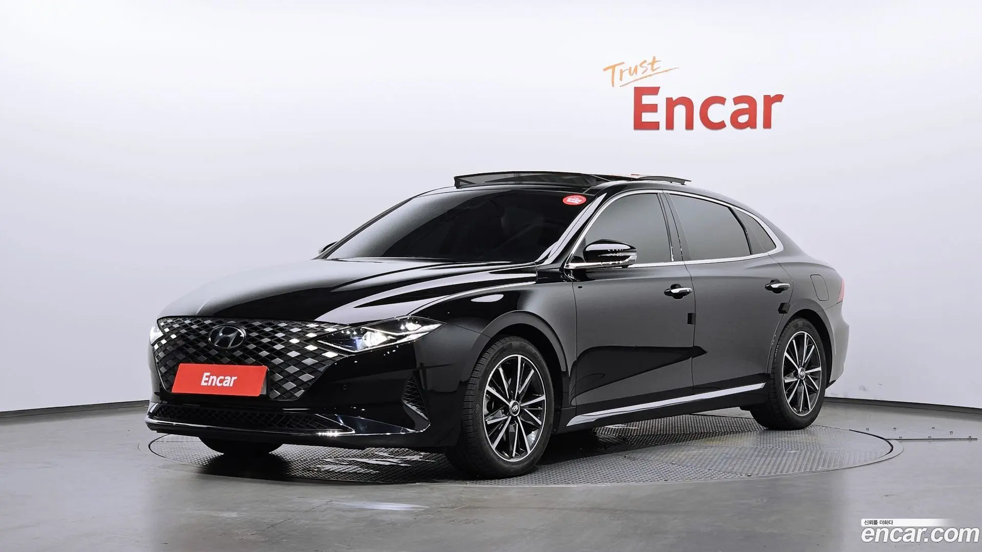 Main__Slider__Photo:Grandeur Hyundai 2020.3-0