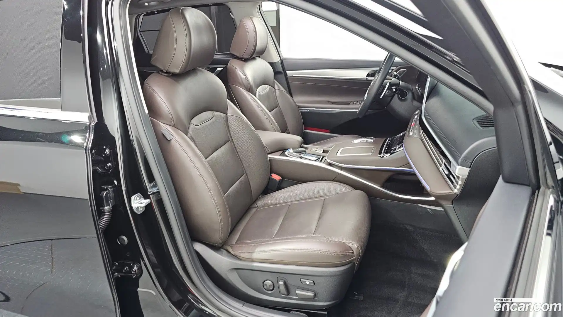 Grandeur Hyundai 2020.3-OPTION-016