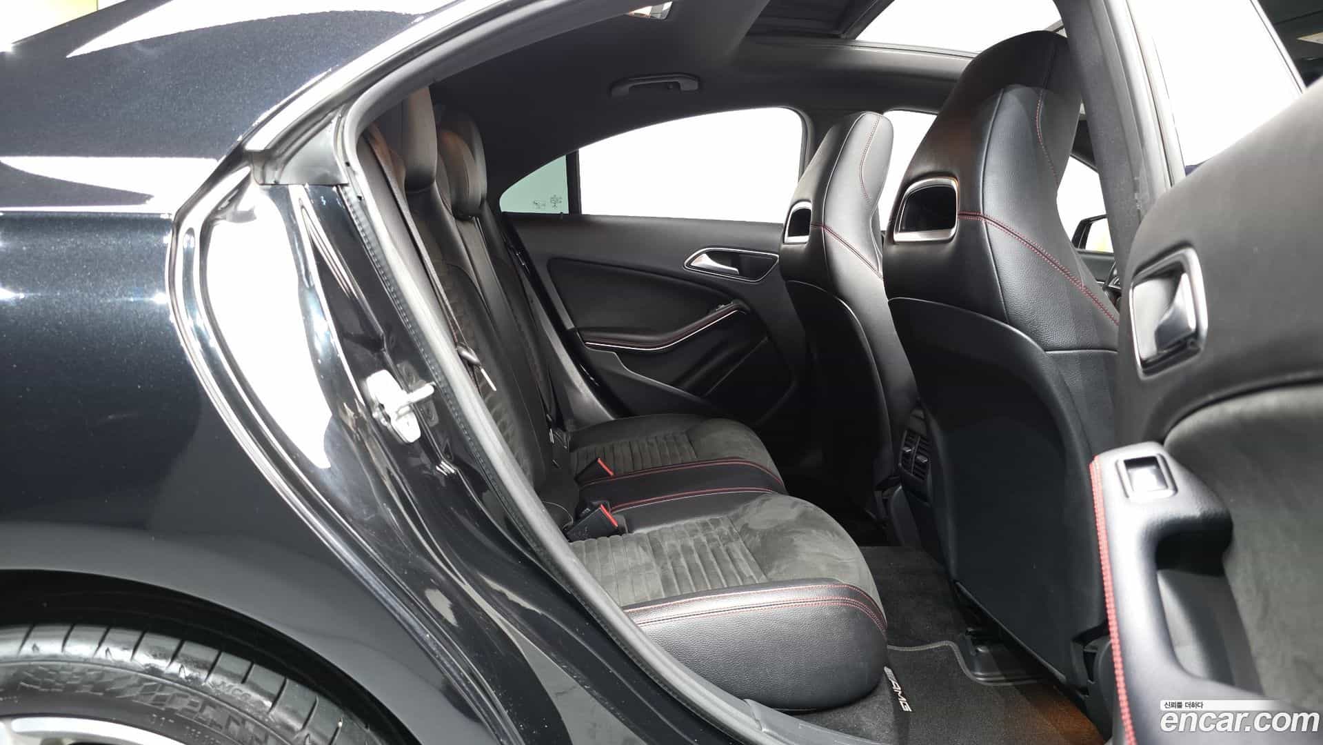 CLA-Class Mercedes-Benz 2017.10-OPTION-015