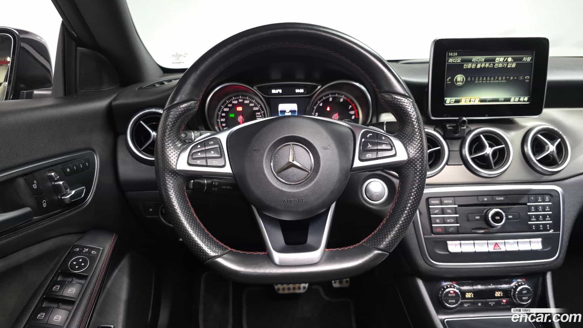 CLA-Class Mercedes-Benz 2017.10-OPTION-016