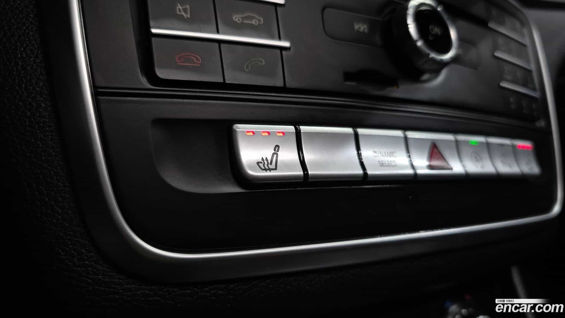CLA-Class Mercedes-Benz 2017.10-OPTION-022