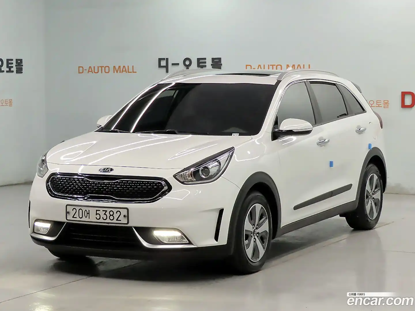 Niro Kia 2017.6-OUTER-001