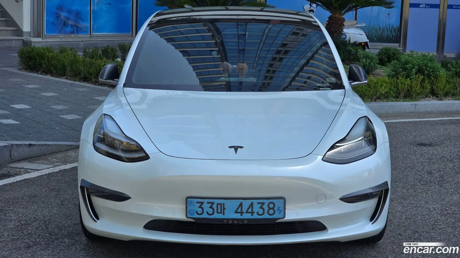 Model 3 Tesla 2019.10-OUTER-002