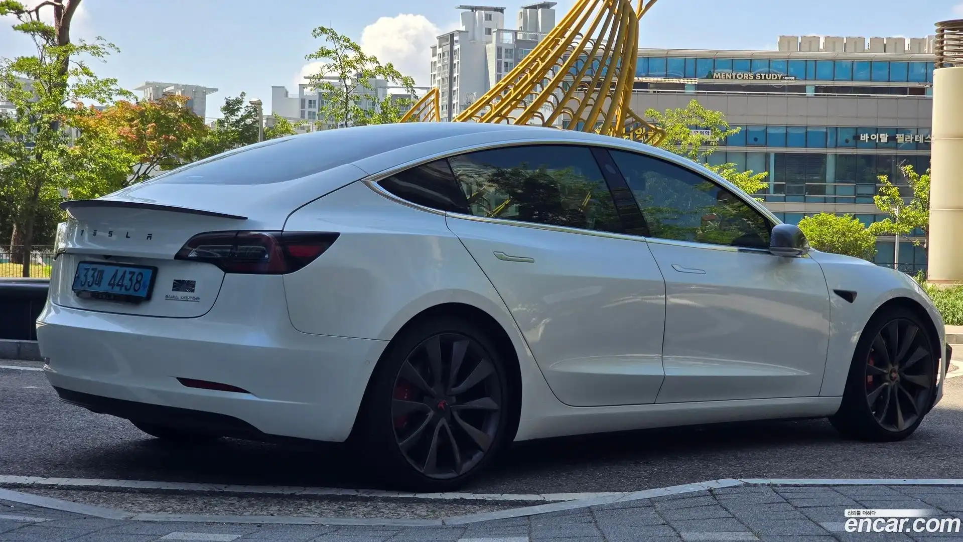 Model 3 Tesla 2019.10-OUTER-003