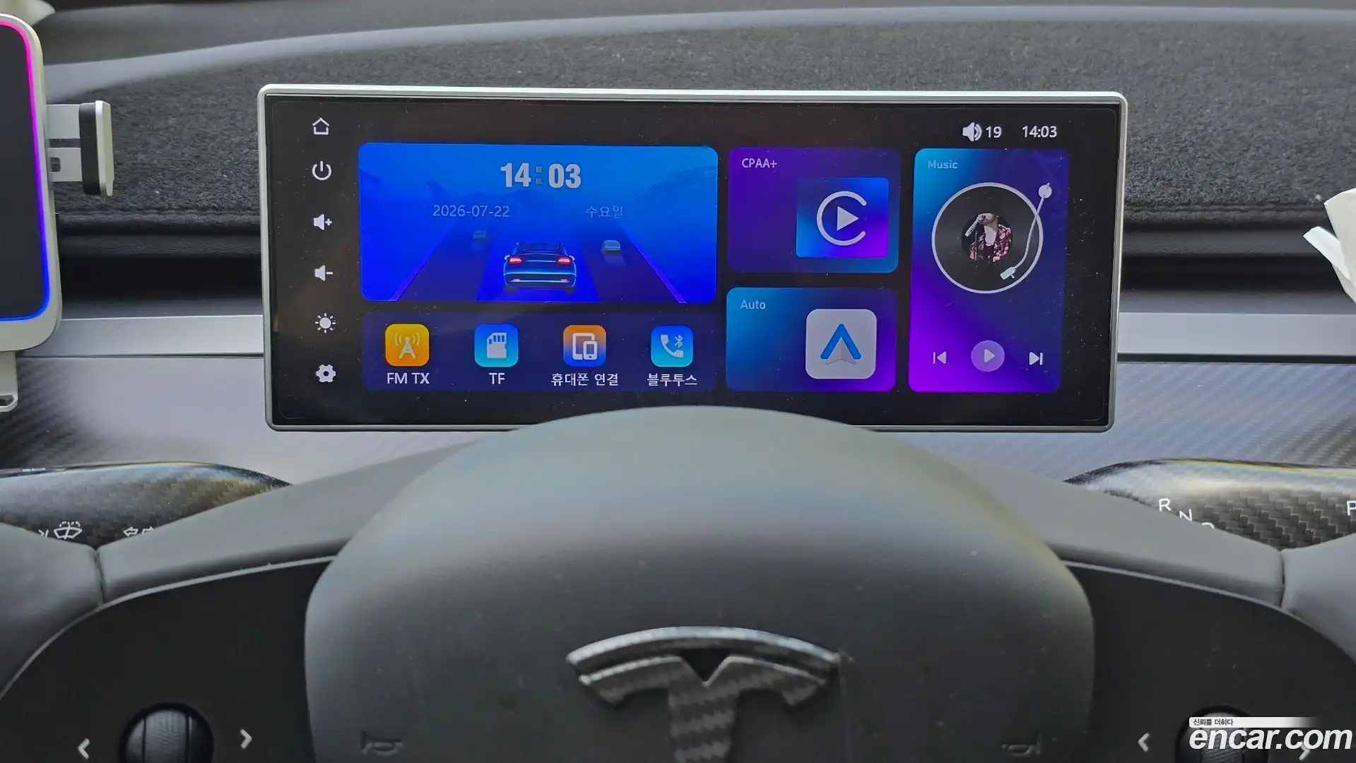 Model 3 Tesla 2019.10-INNER-007