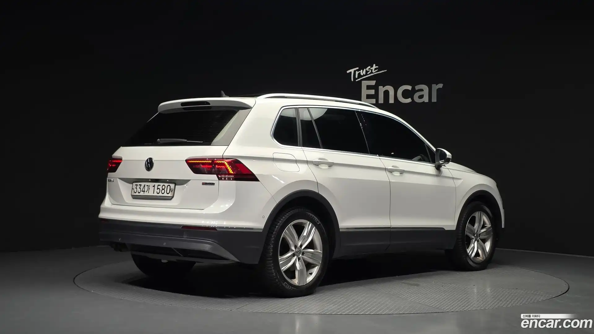 Tiguan Volkswagen 2020.4-OUTER-002