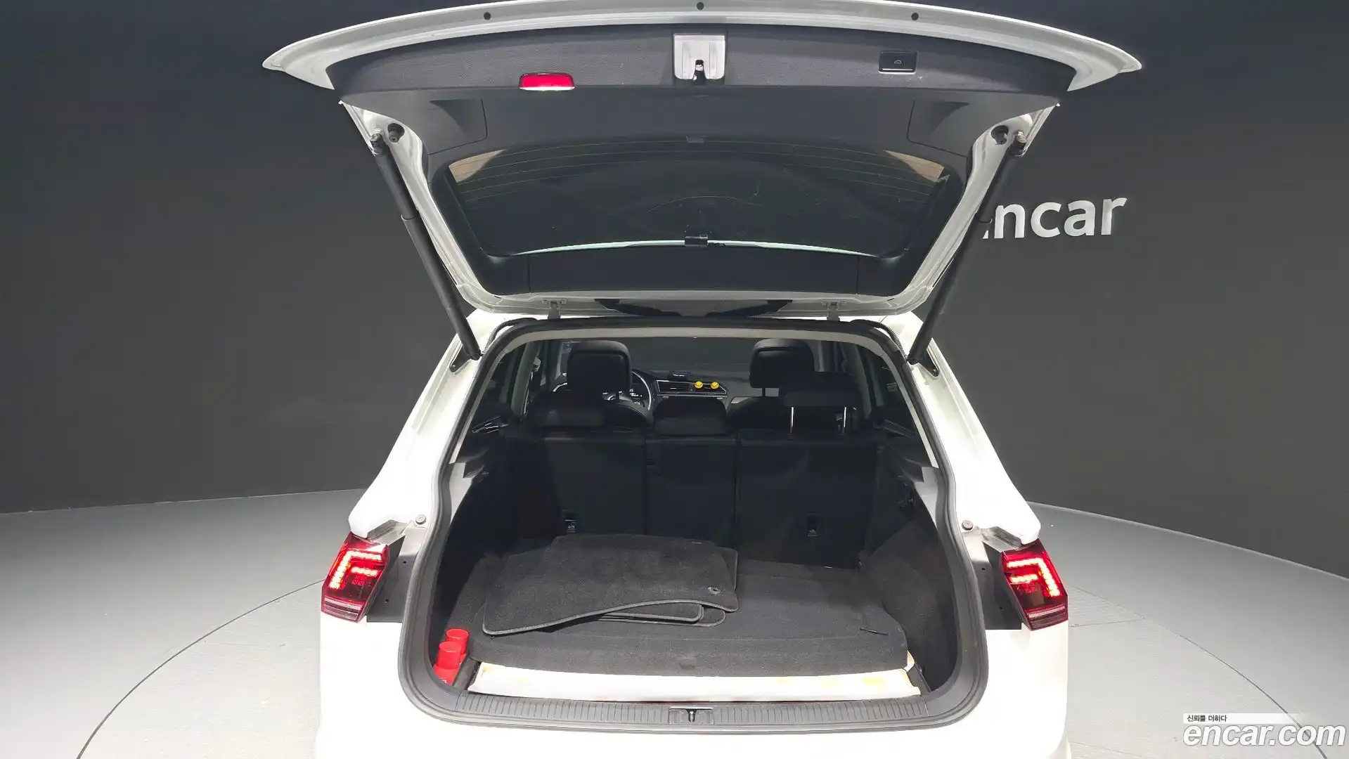 Tiguan Volkswagen 2020.4-OPTION-024