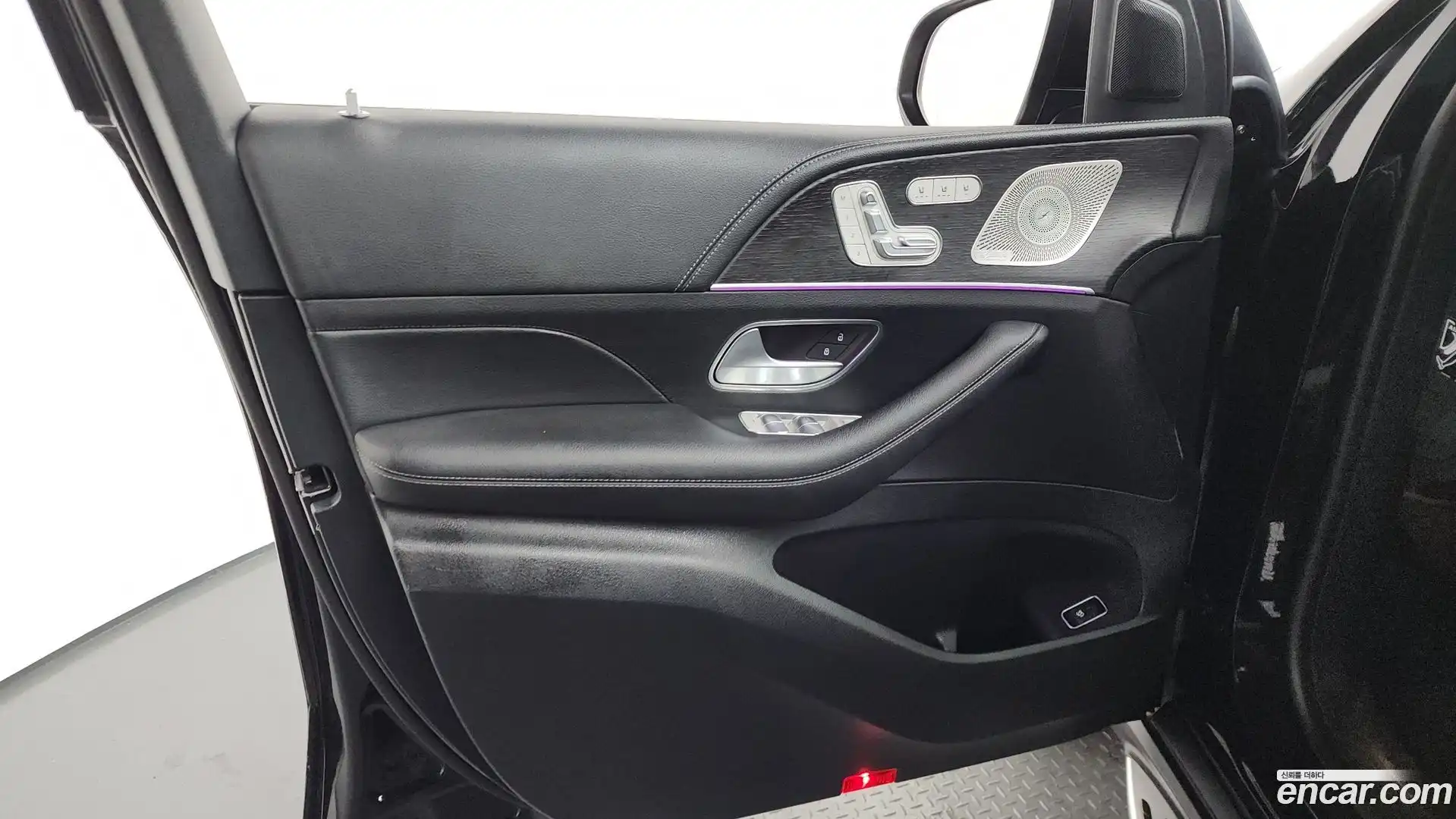GLE-Class Mercedes-Benz 2024.9-INNER-034